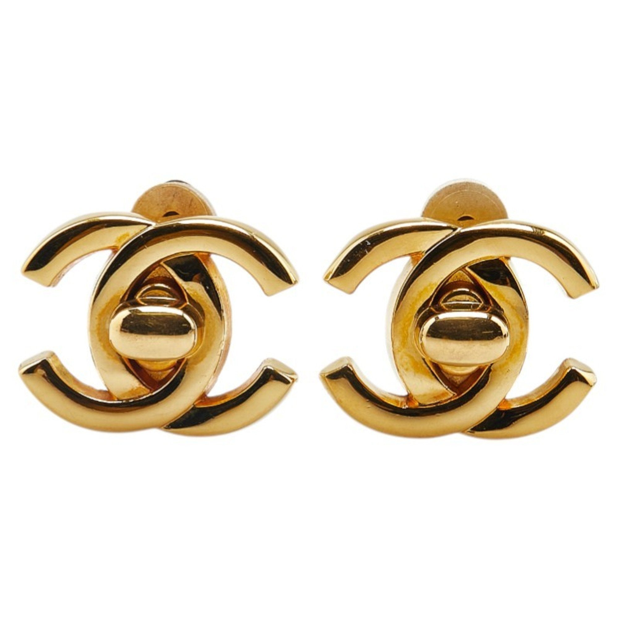 CC Logo Turnlock Clip-On Earrings Metal Gold-Tone Metal