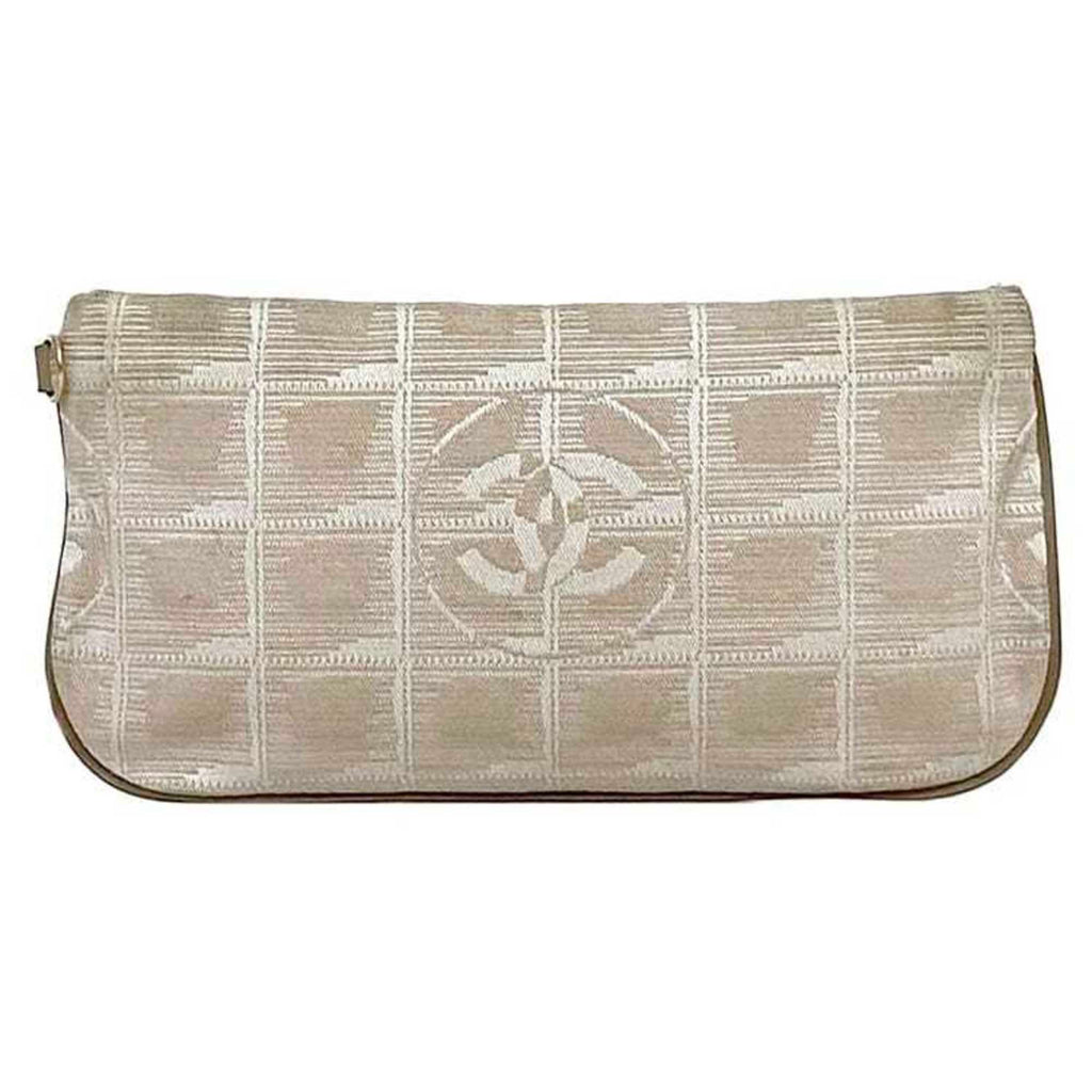 Travel Line Wallet on Chain Quilted Nylon