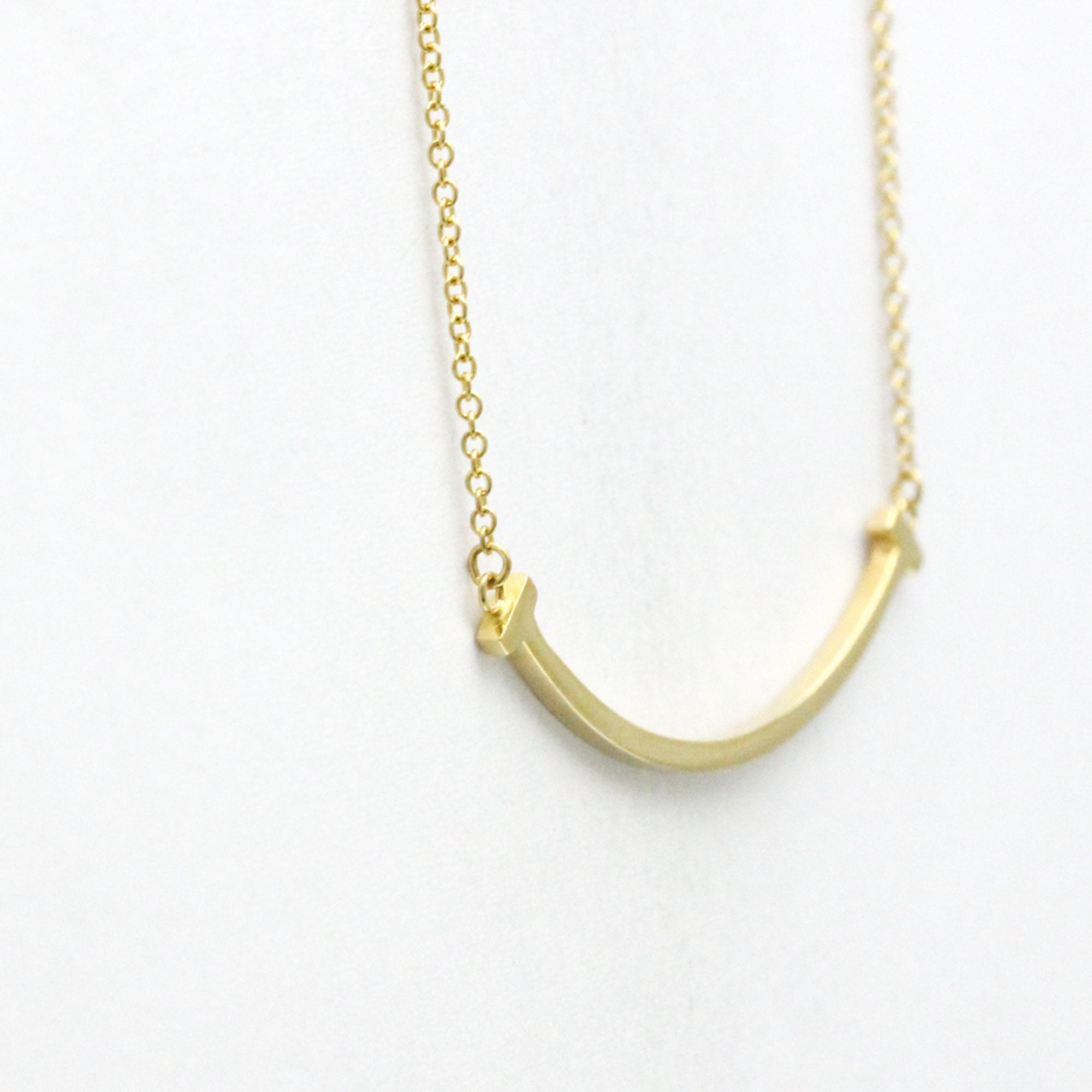 Smile Pendant Necklace 18K Yellow Gold