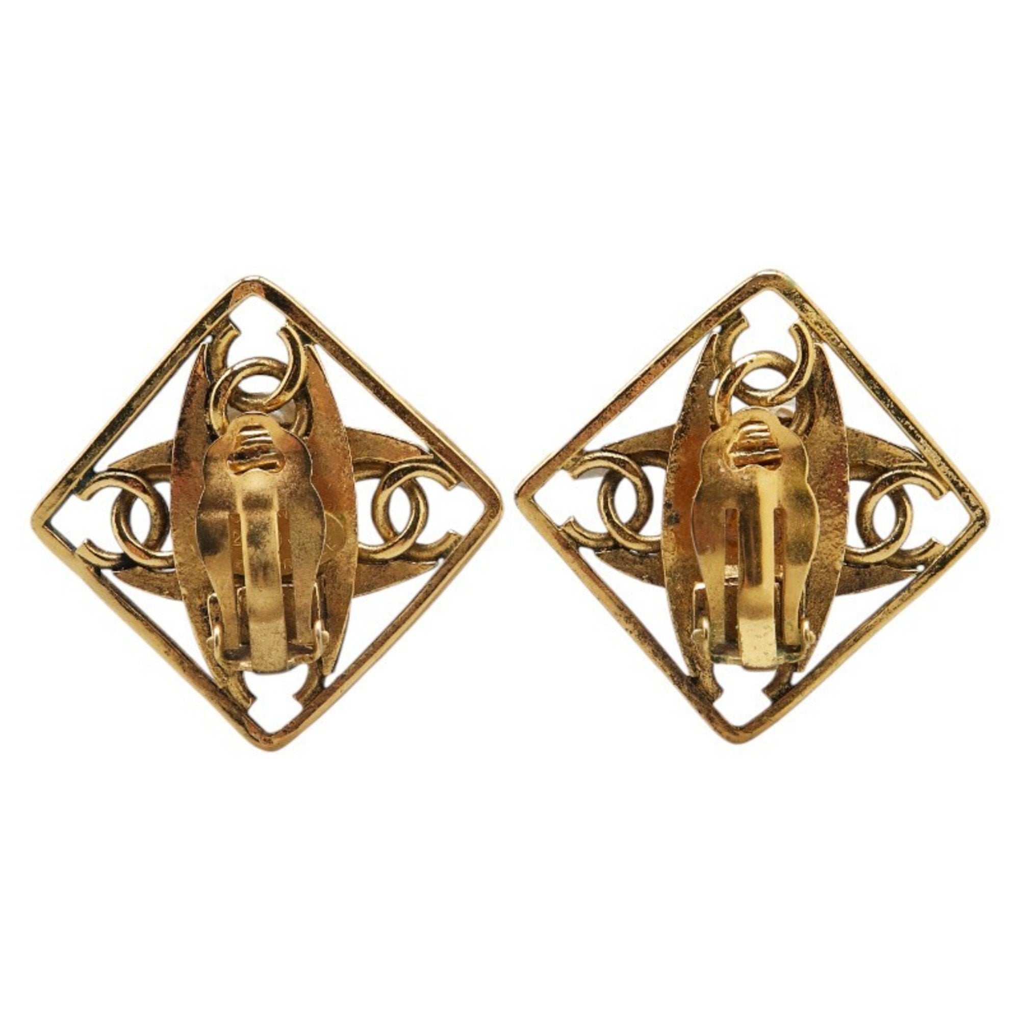 CC Logo Clip-On Earrings Metal Gold-Tone Metal