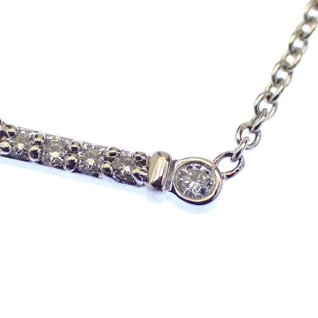 Fleur de Lys Keyber Pendant Necklace Platinum