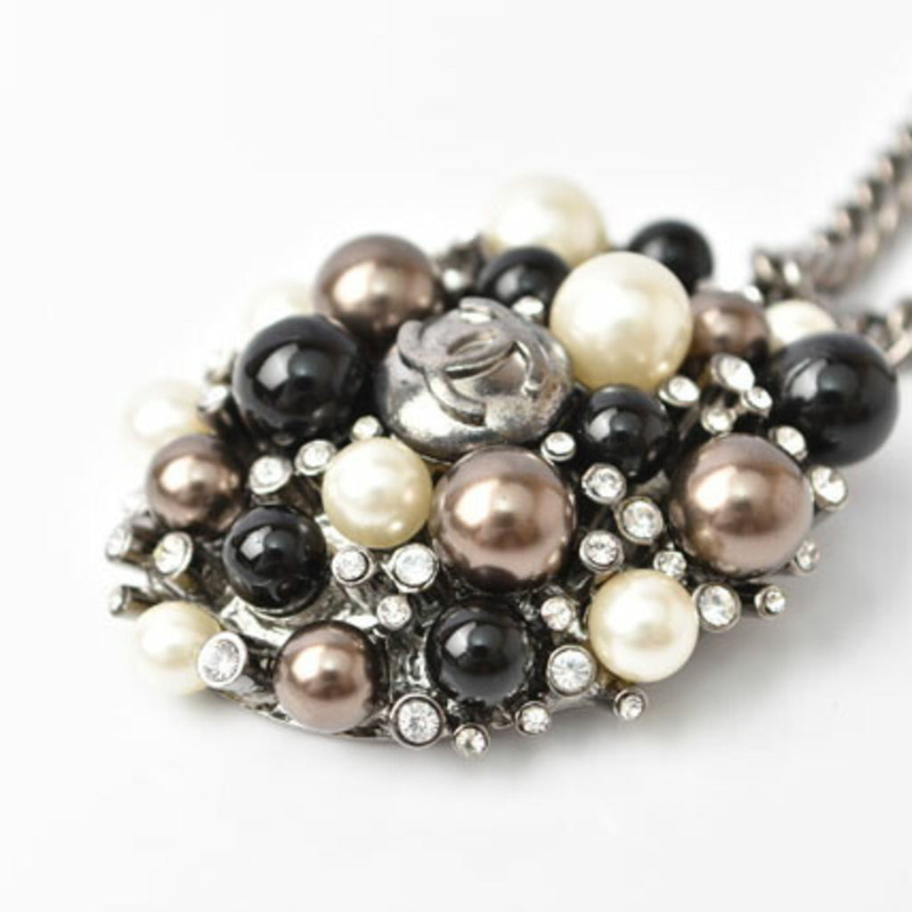 Pendant Necklace With Artificial Pearl and Resin and Rhinestone Silver