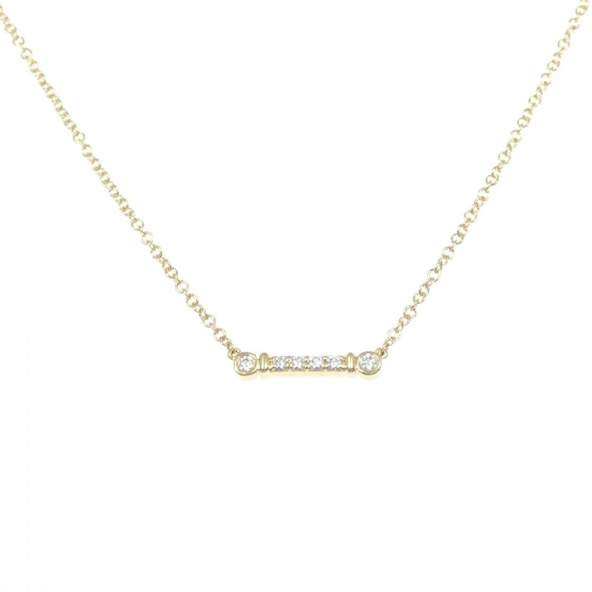 Fleur-de-lis Stem Pendant Necklace 18K Yellow Gold with Diamond