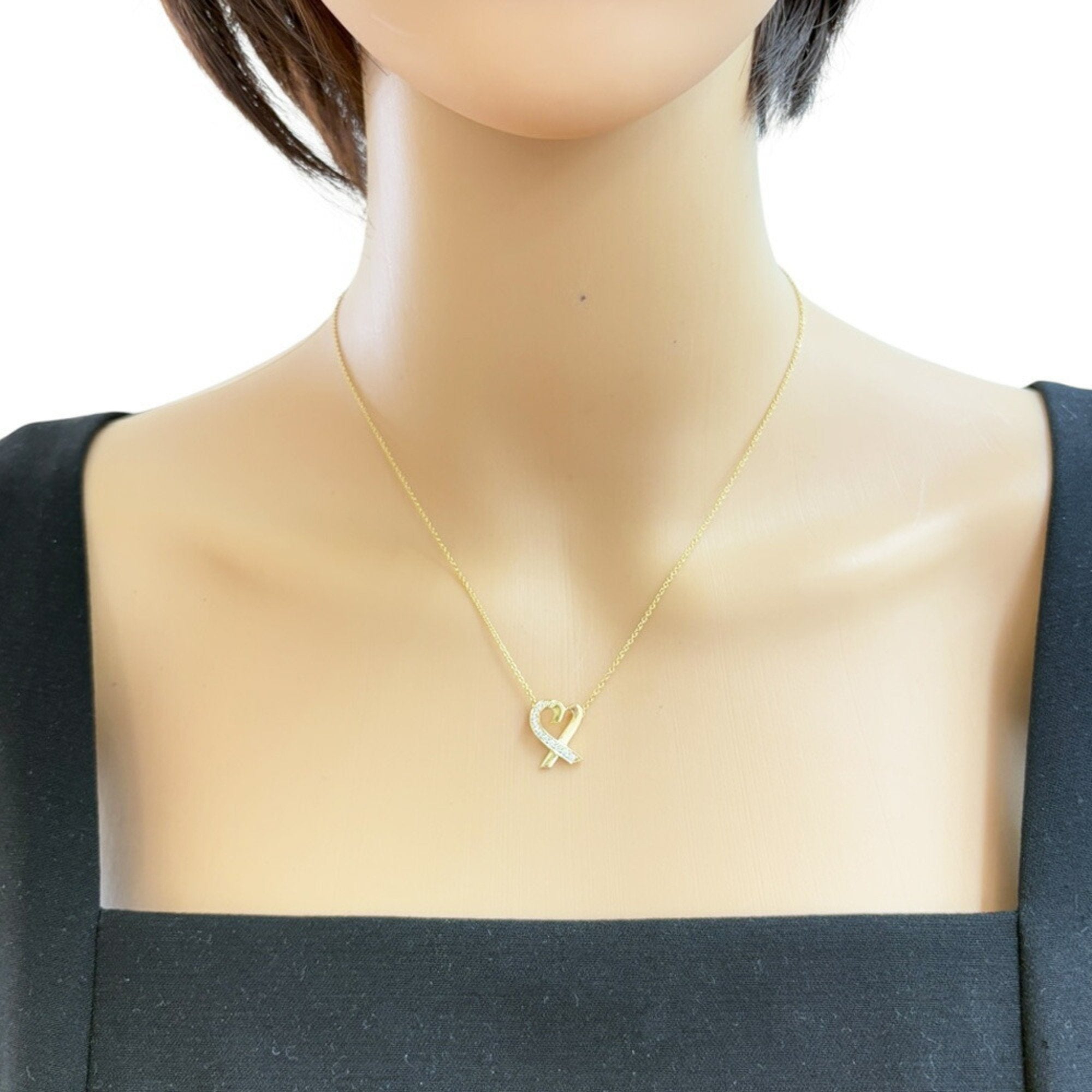 Loving Heart Pendant Necklace 18K Yellow Gold with Diamond