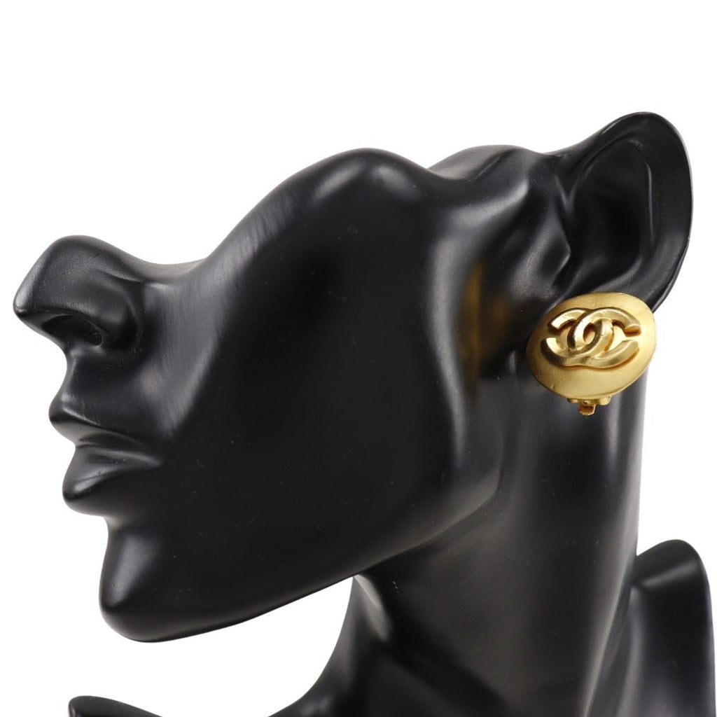 CC Logo Clip-On Earrings Metal Gold-Tone Metal