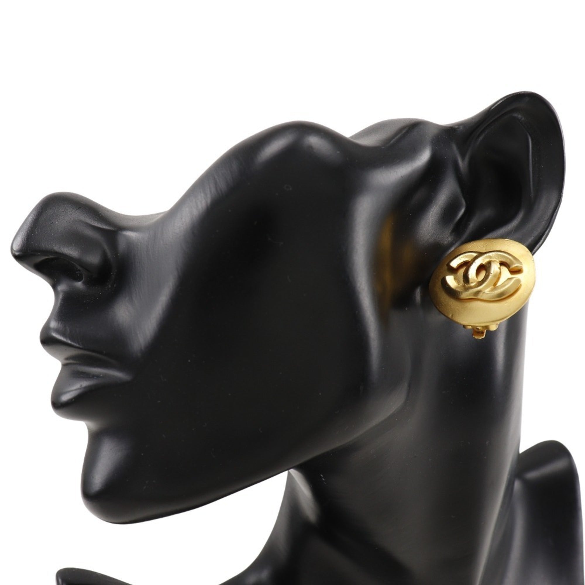 CC Logo Clip-On Earrings Metal Gold-Tone Metal
