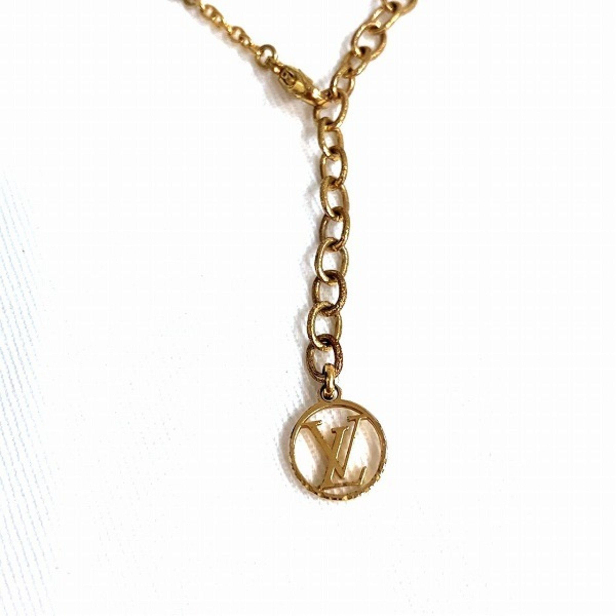 Collier Essential V Pendant Necklace Gold