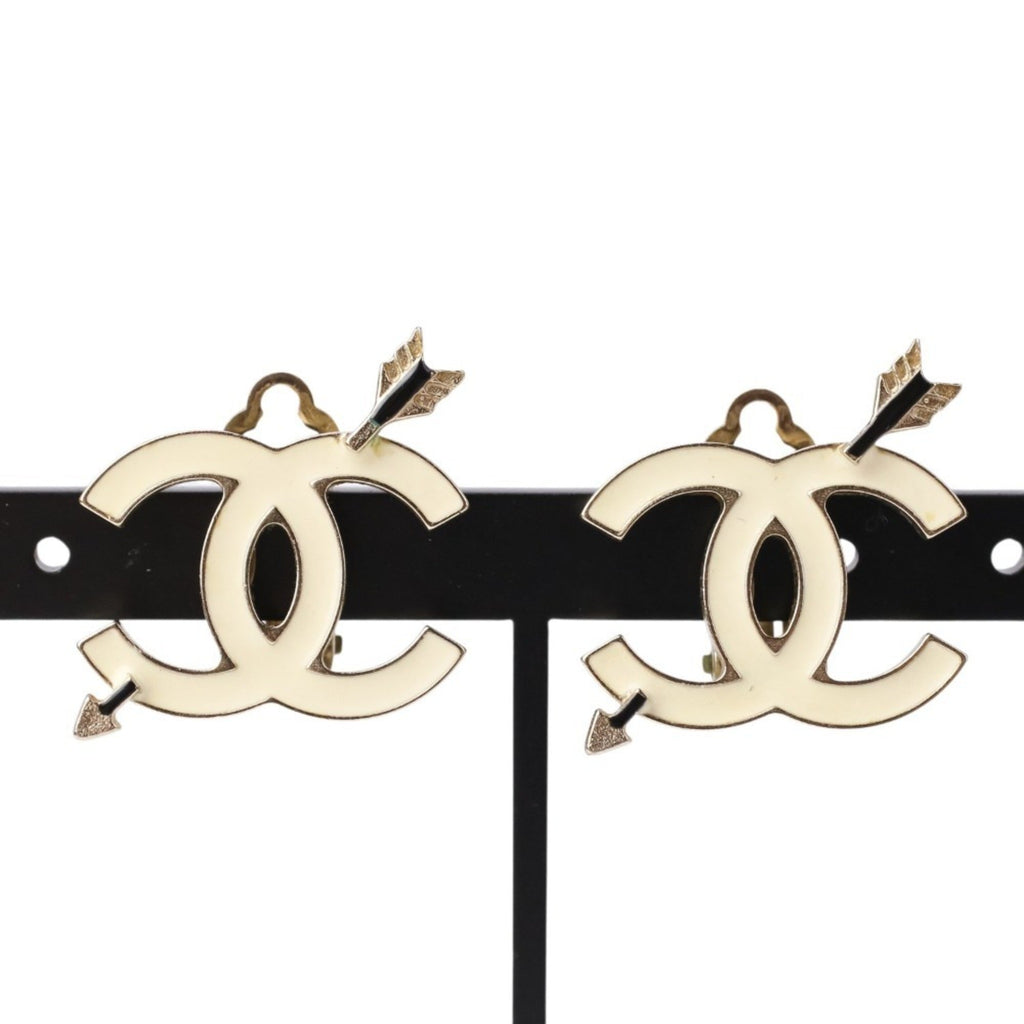 CC Logo Clip-On Earrings Metal Gold-Tone Metal