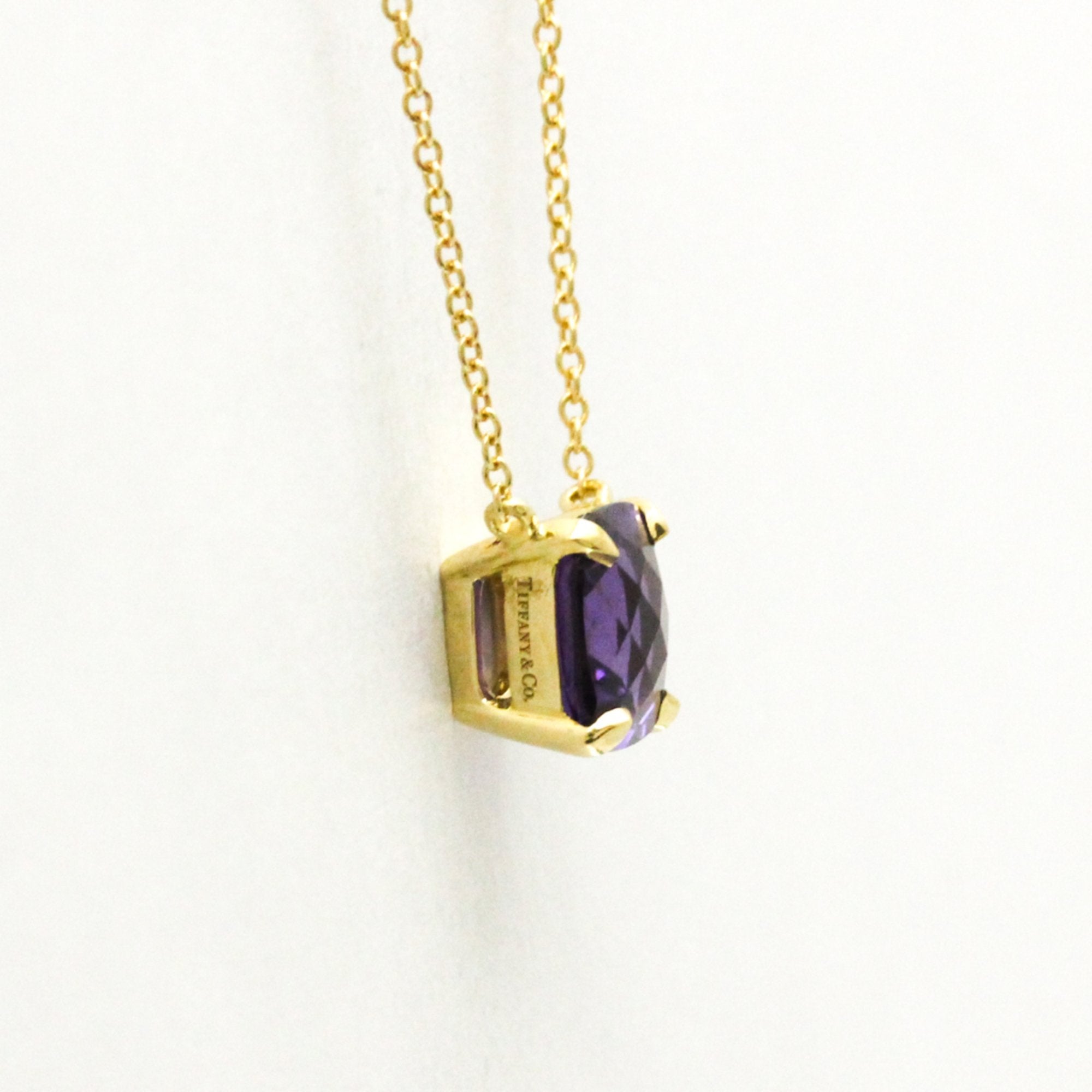 Pendant Necklace 18K Yellow Gold with Amethyst