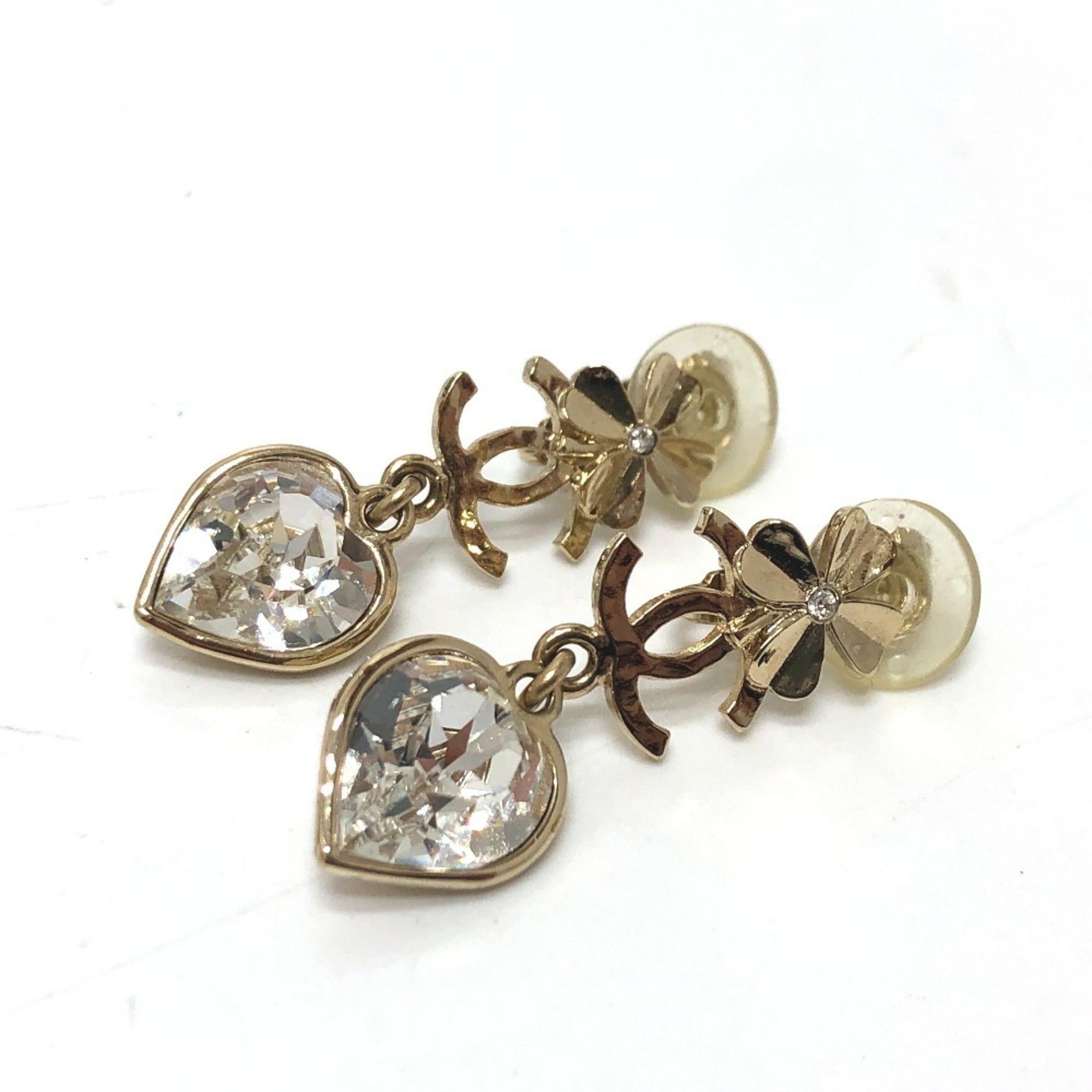 CC Logo Heart Clover Earrings Metal Gold-Tone Metal