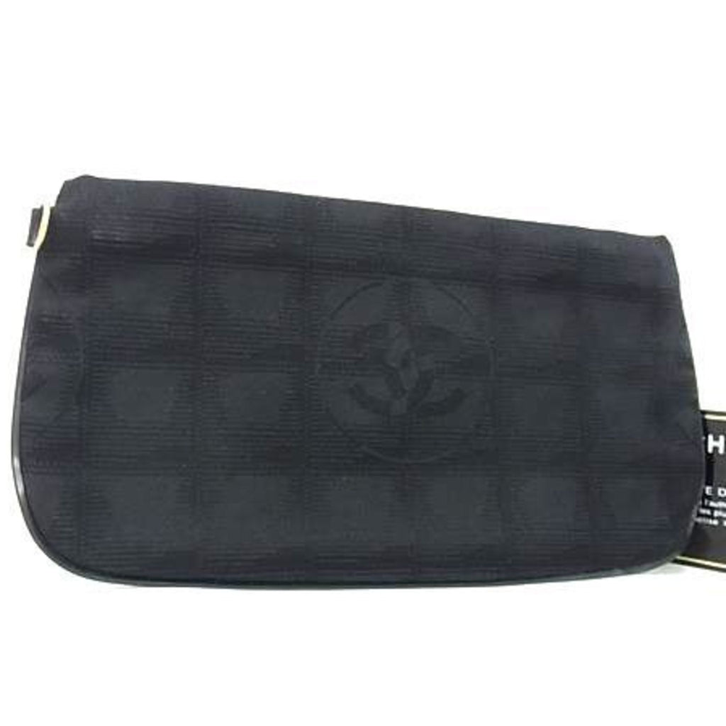Travel Line Wallet on Chain Quilted Nylon