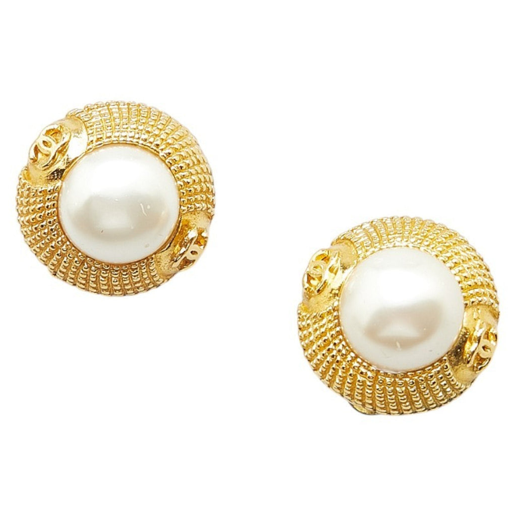 CC Logo Clip-On Earrings Metal Gold-Tone Metal