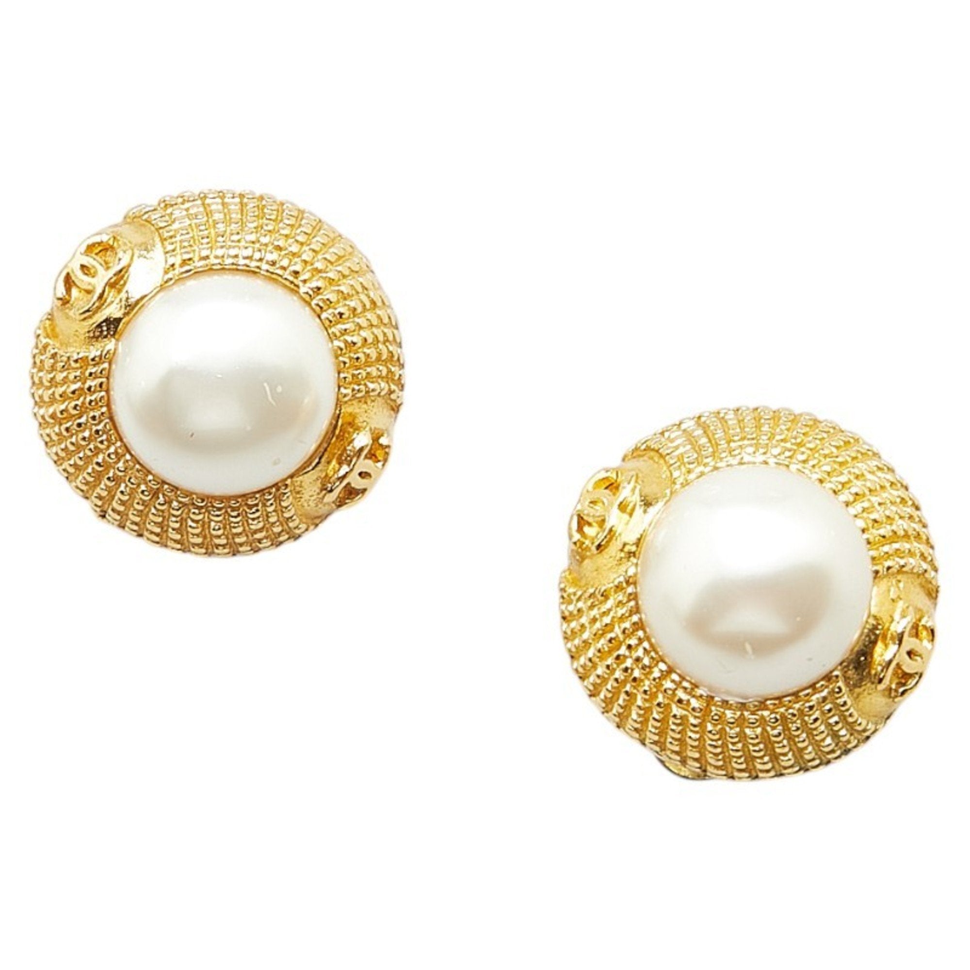 CC Logo Clip-On Earrings Metal Gold-Tone Metal