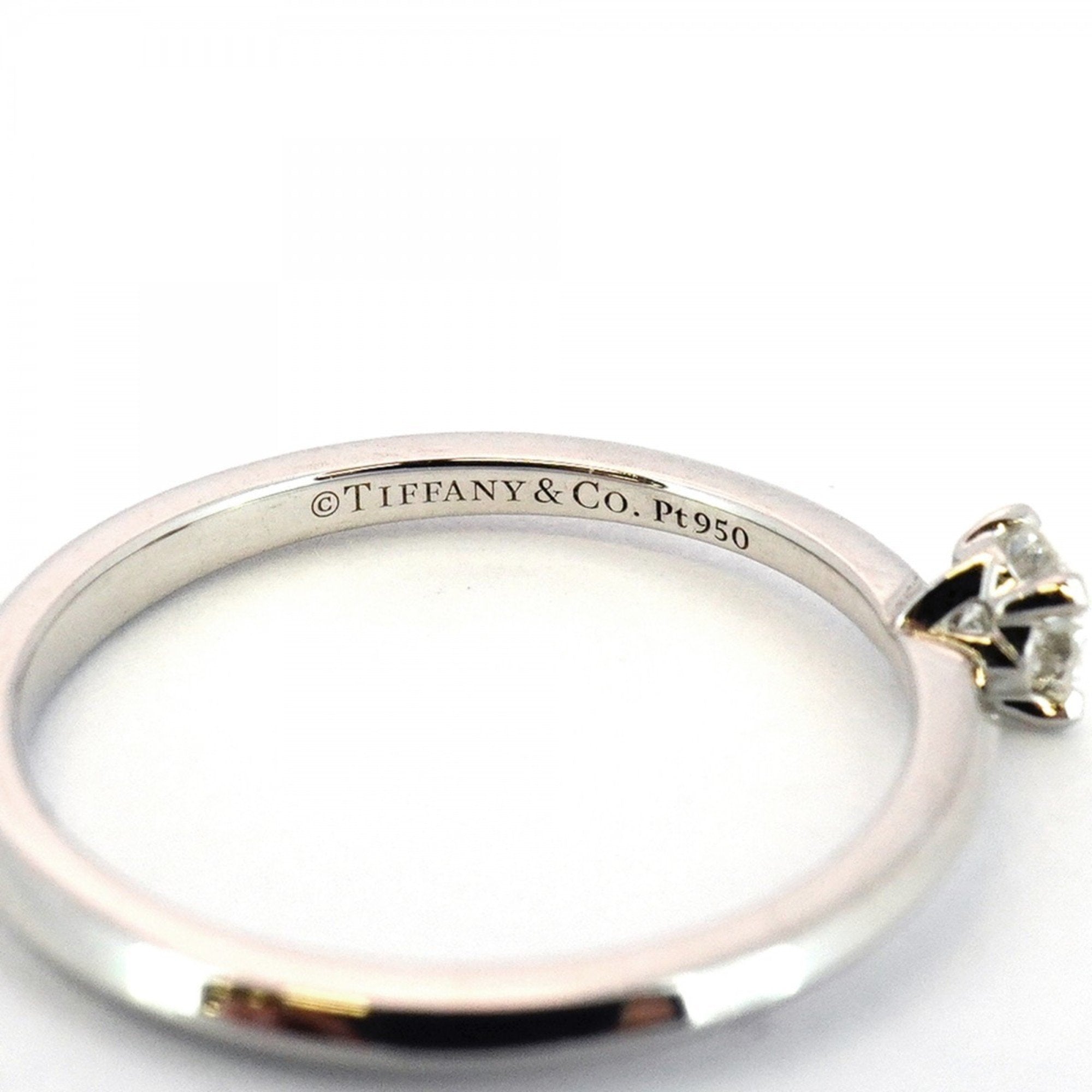 True Ring Platinum with Diamond