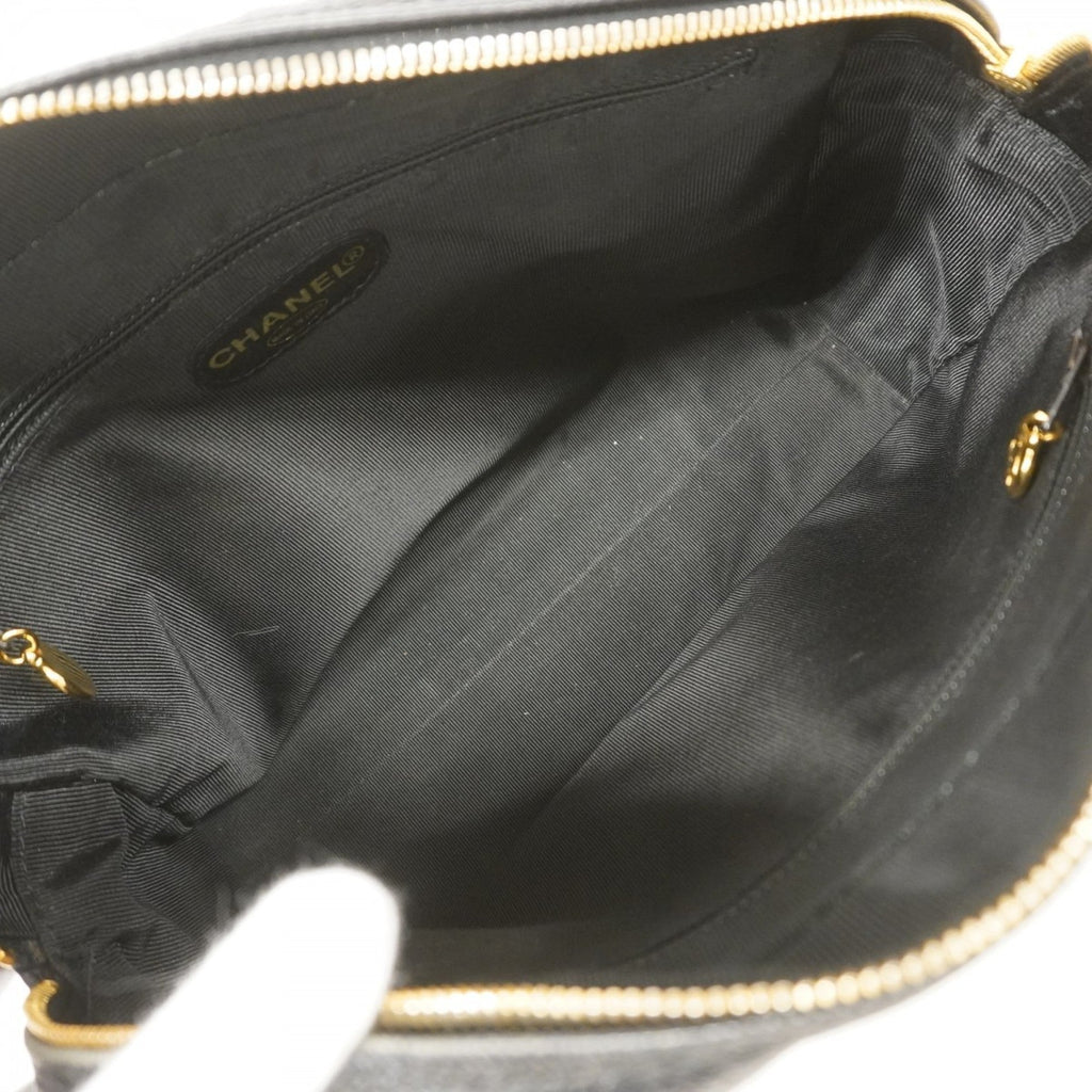 Vintage Stitched CC Shoulder Bag Caviar Medium