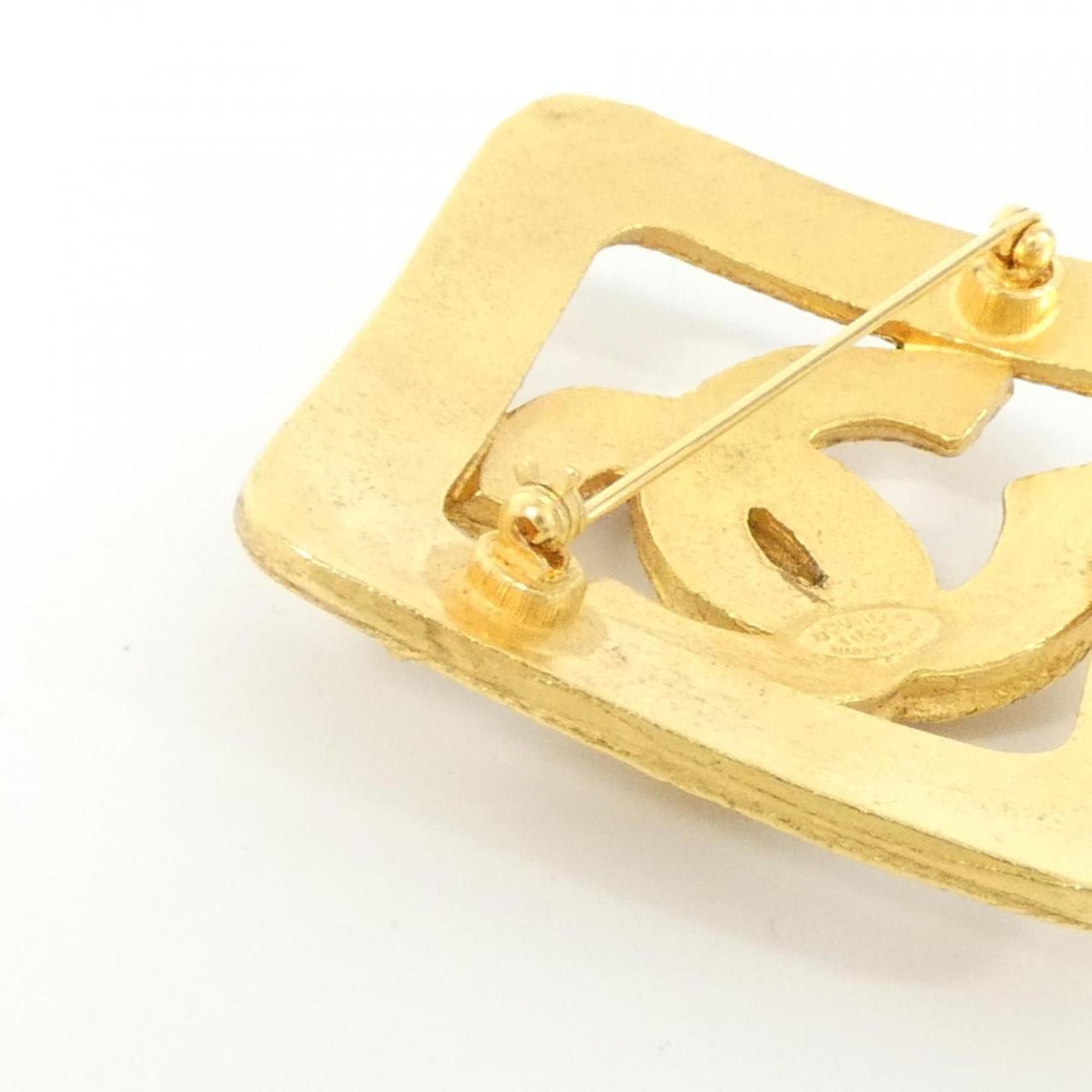 Vintage Brooch Gold