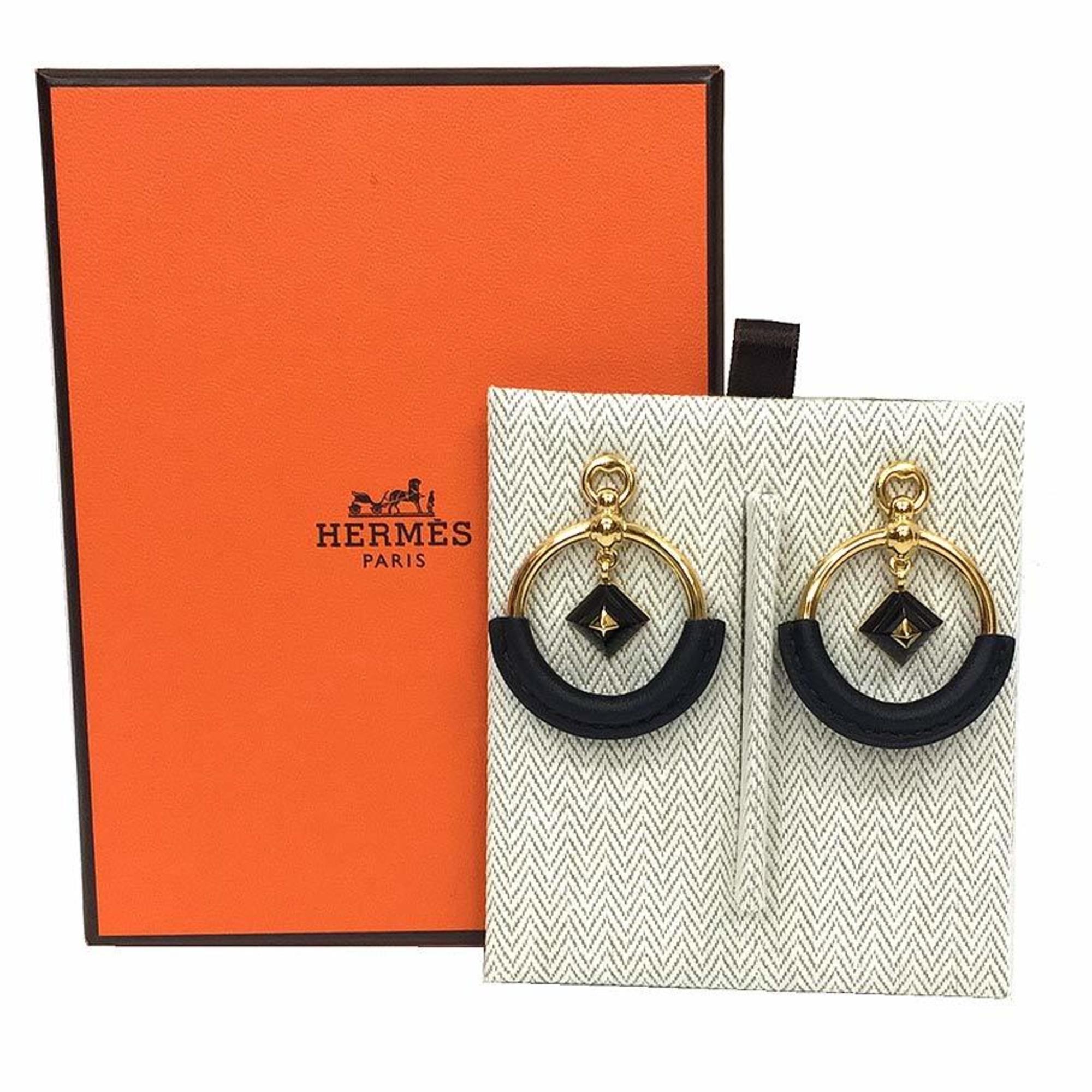 Earrings Metal and Swift Leather