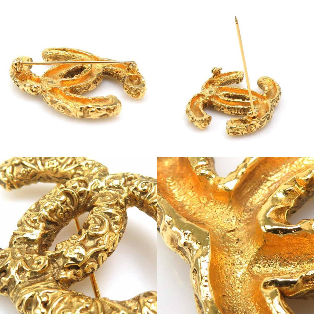 CC Logo Brooch Gold-Tone Metal