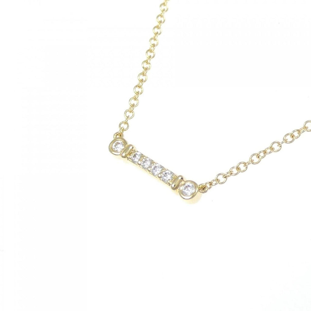 Fleur-de-lis Stem Pendant Necklace 18K Yellow Gold with Diamond