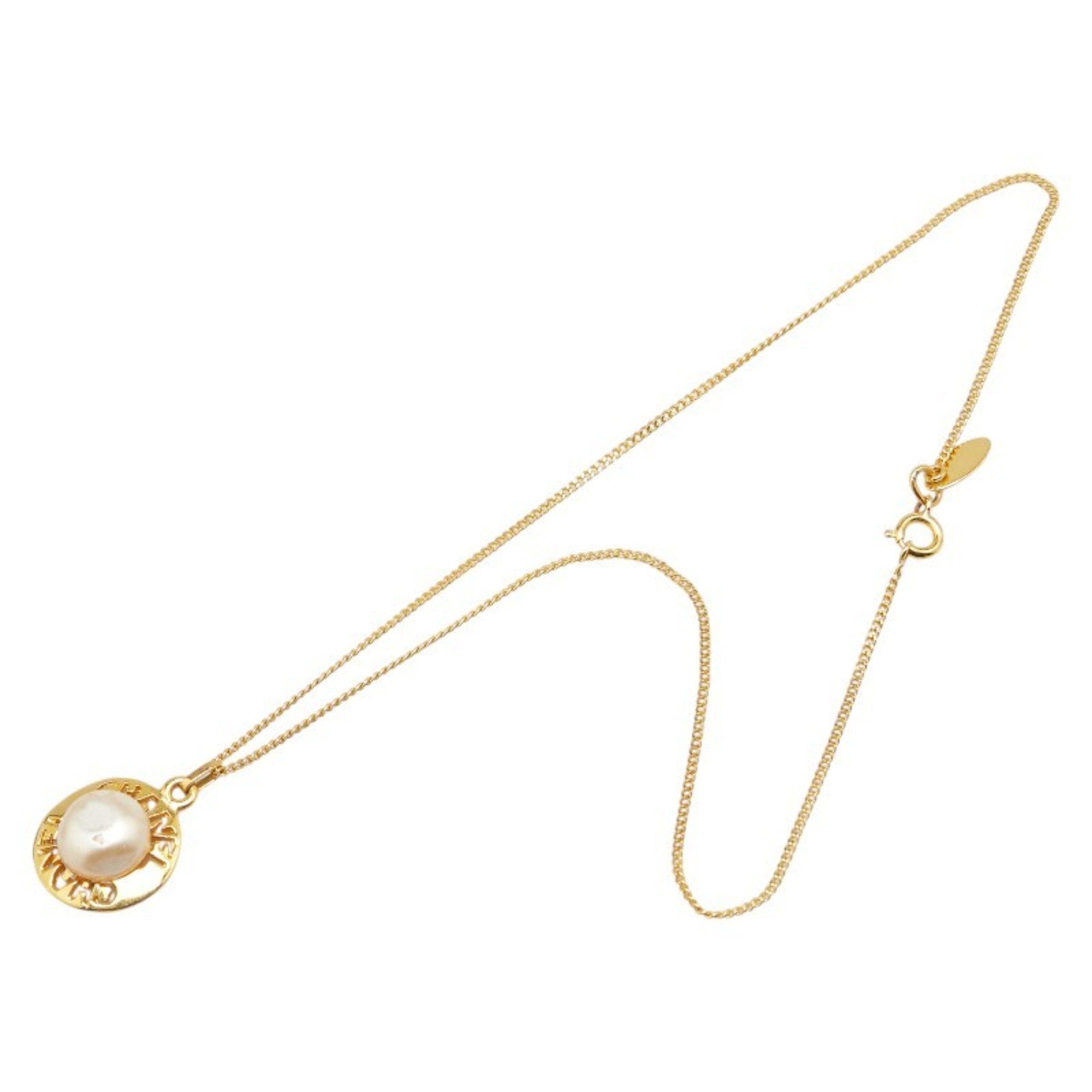 Pendant Necklace Metal with Pearl