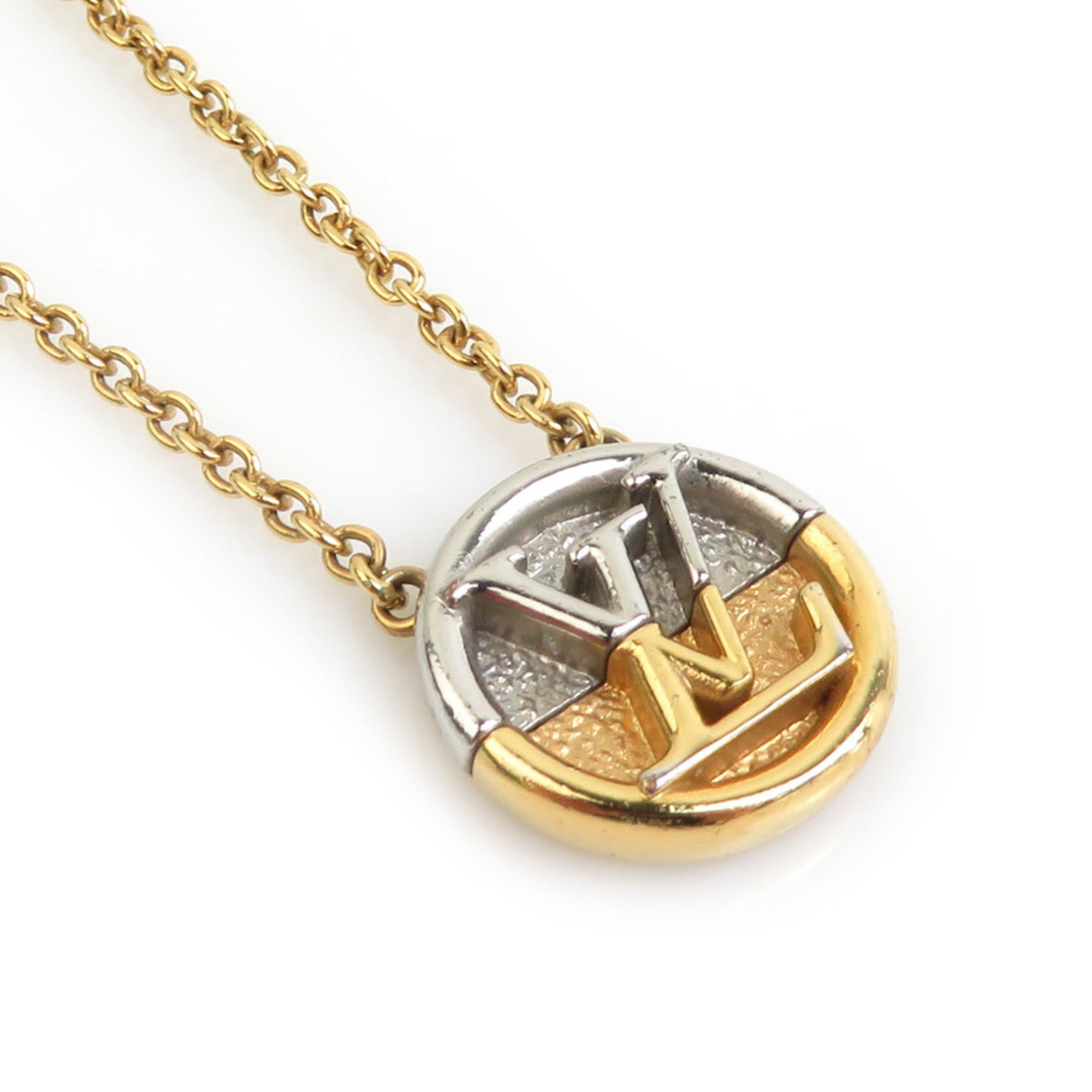 Pendant Necklace Metal Gold and Silver