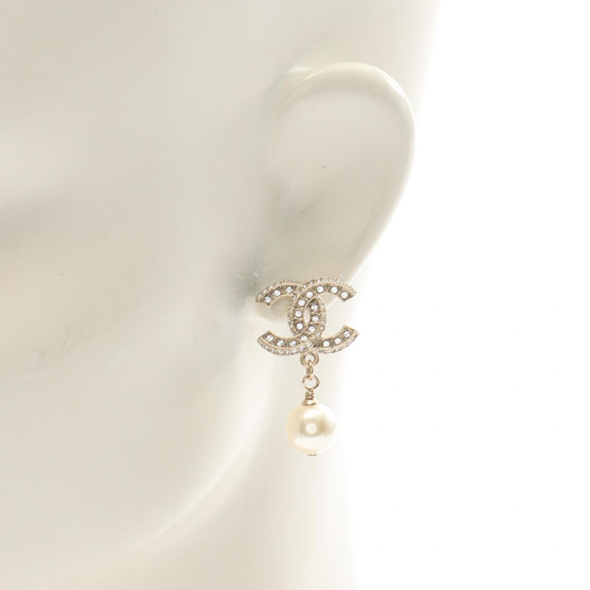 CC Logo Earrings Metal Gold-Tone Metal