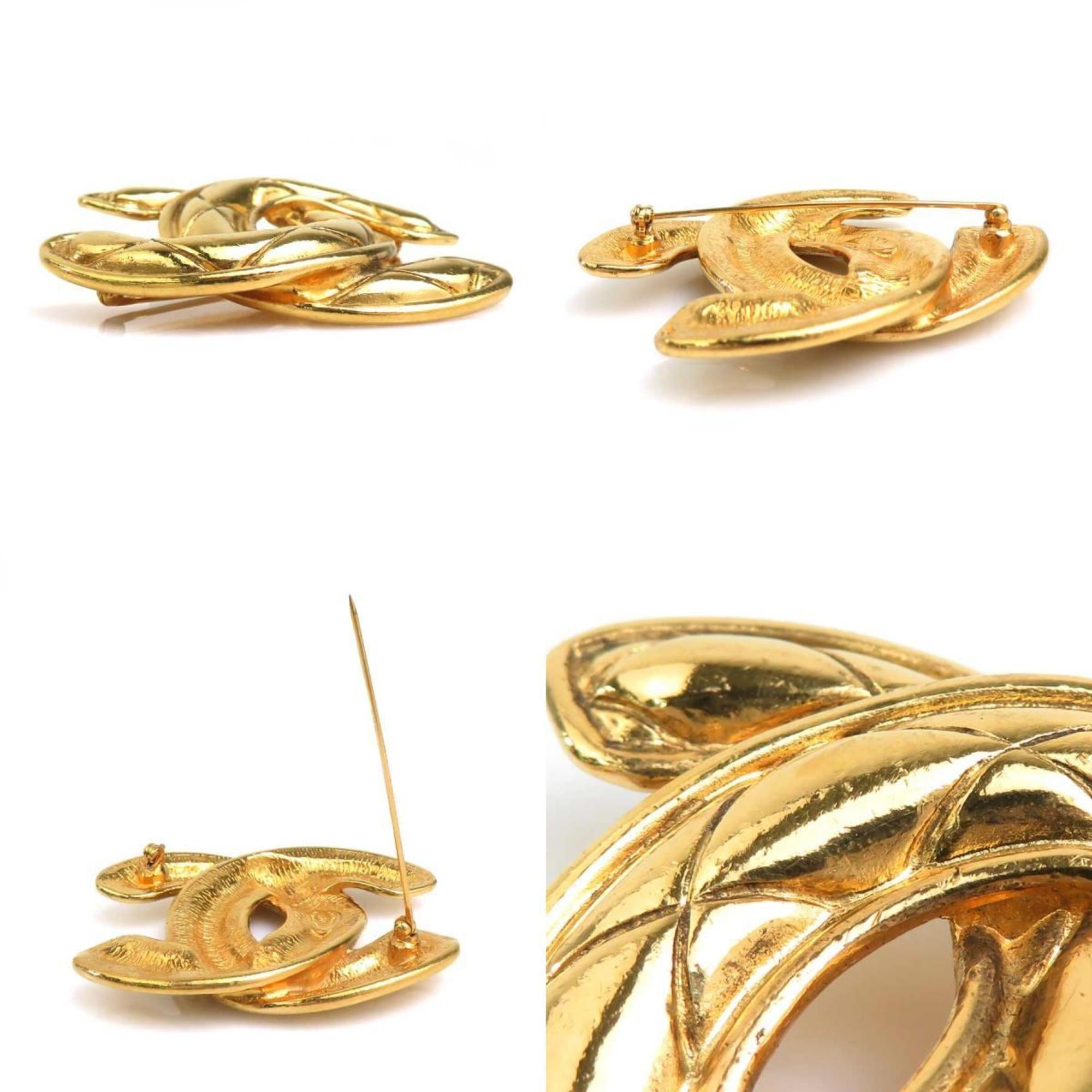 CC Logo Brooch Gold-Tone Metal
