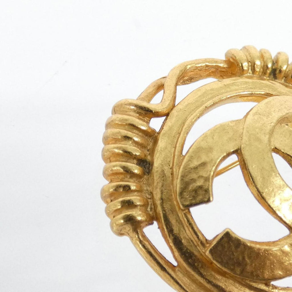 Brooch Gold-Tone Metal