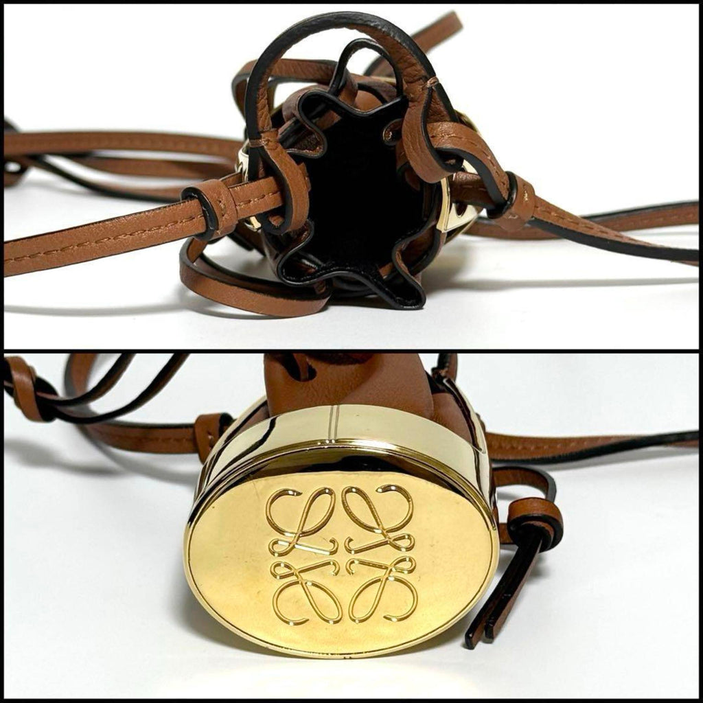 Pendant Necklace Leather and Metal