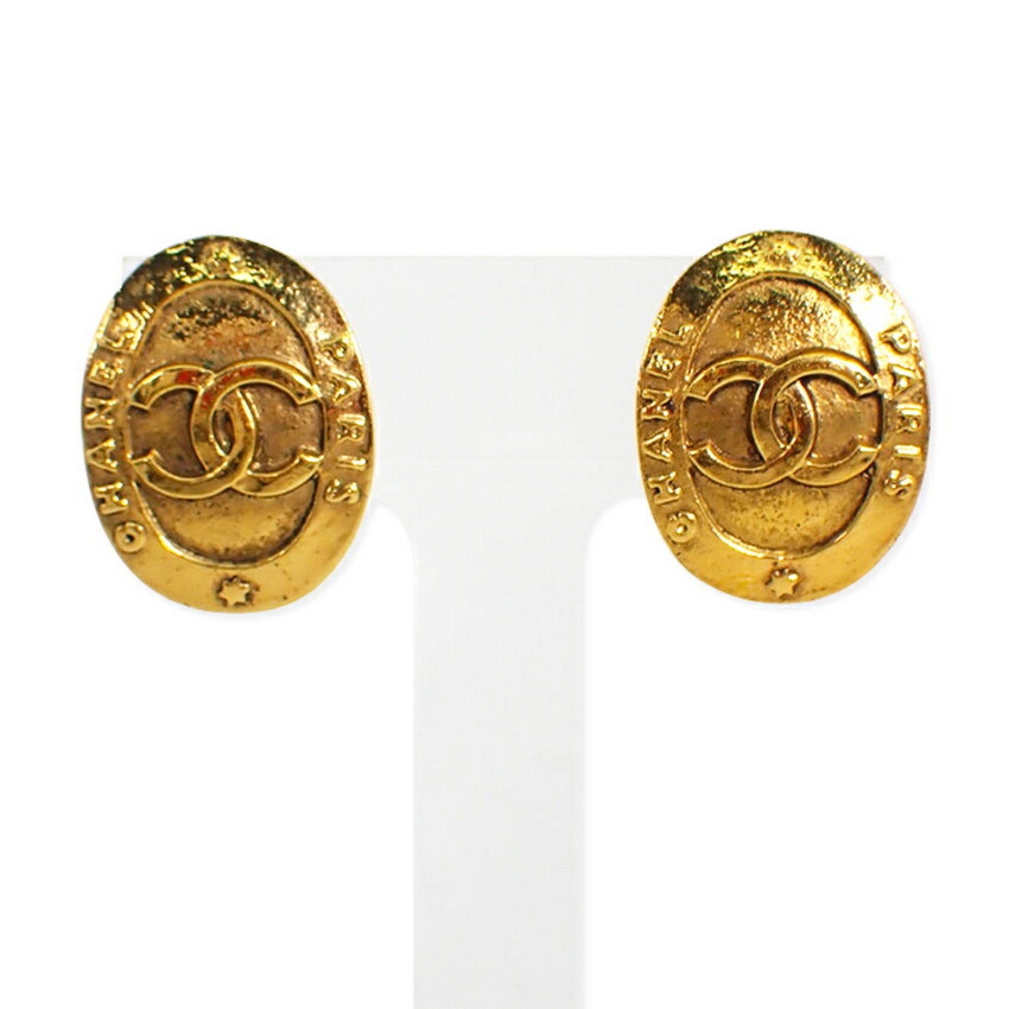 CC Logo Clip-On Earrings Metal Gold-Tone Metal
