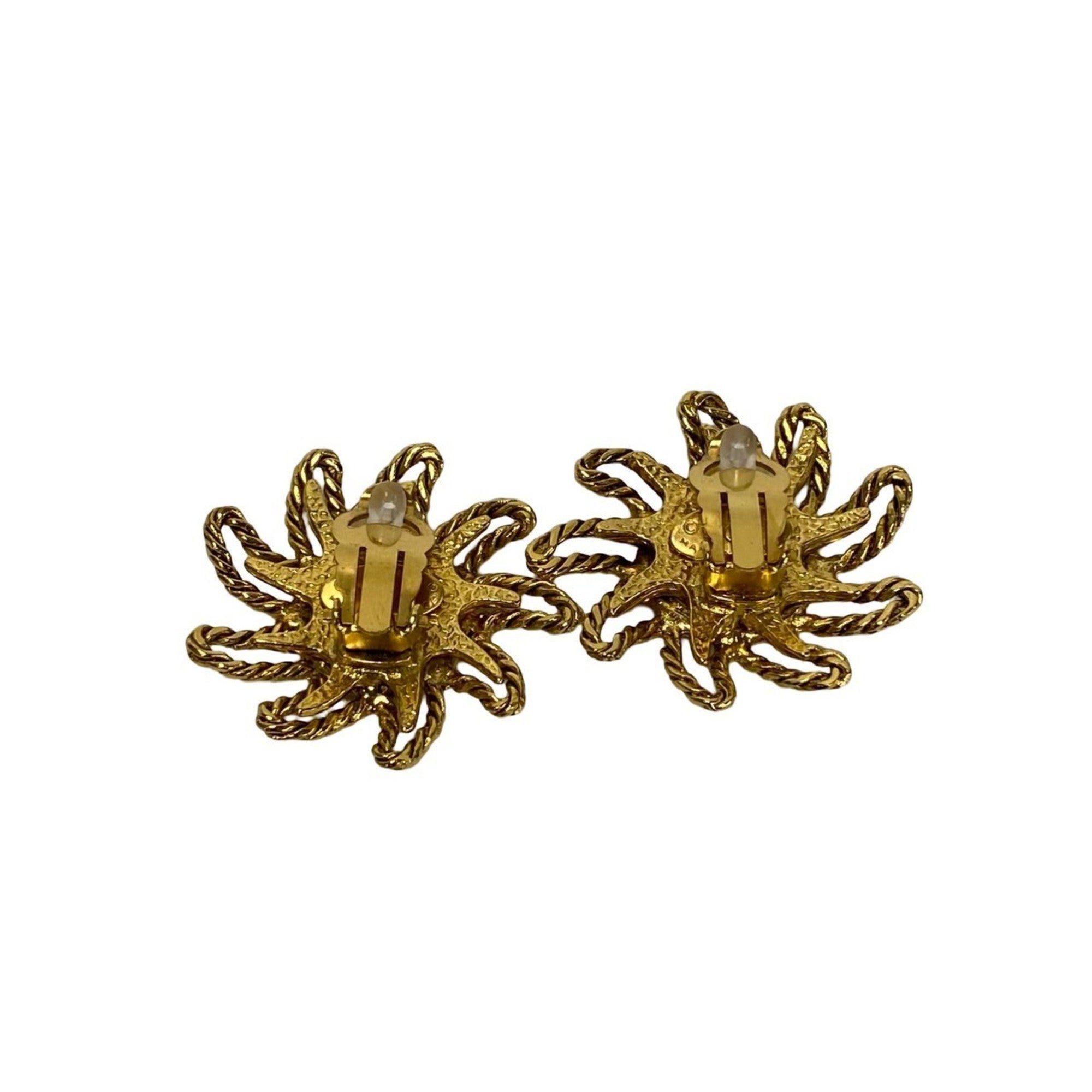 CC Logo Clip-On Earrings Metal Gold-Tone Metal