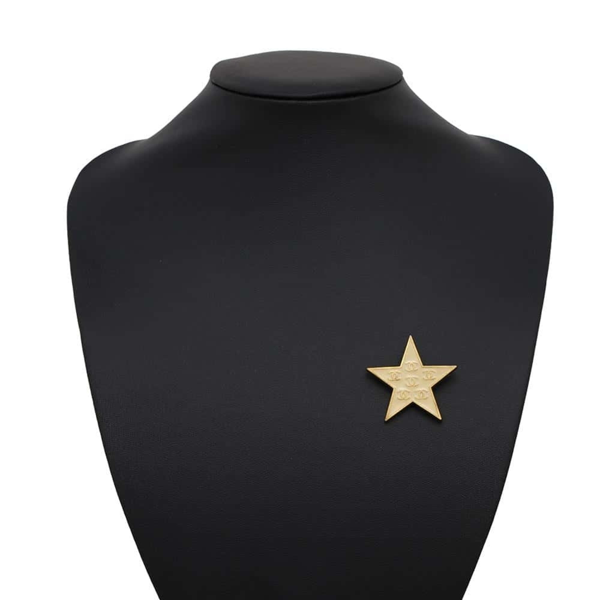 Star Brooch Metal Beige Gold