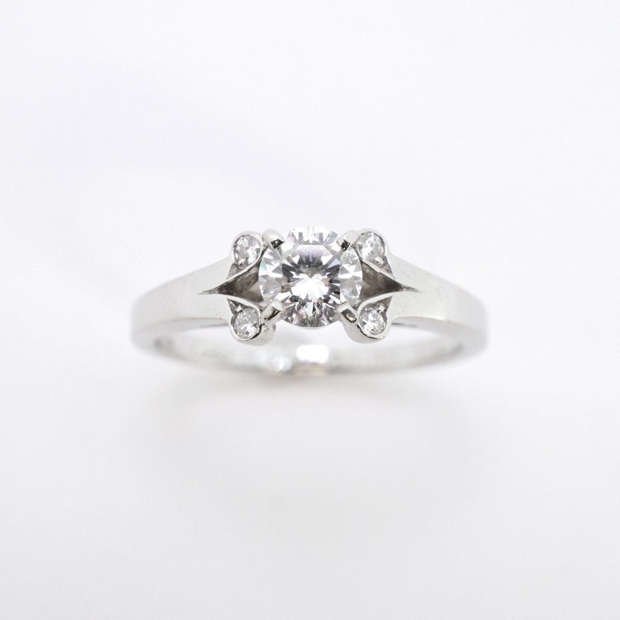 Ring Platinum with Diamond