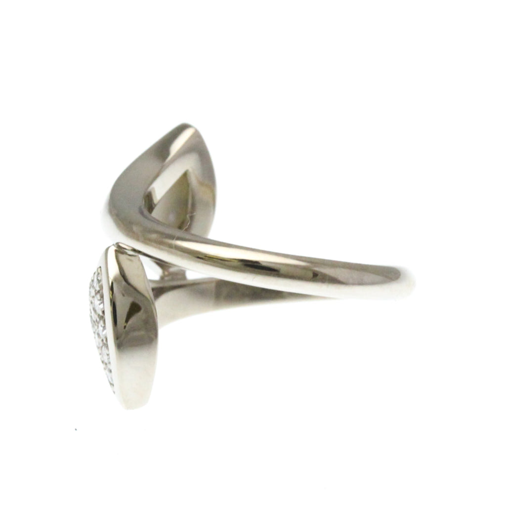 Diva Dream Ring 18K White Gold with Diamond and Mother of Pearl