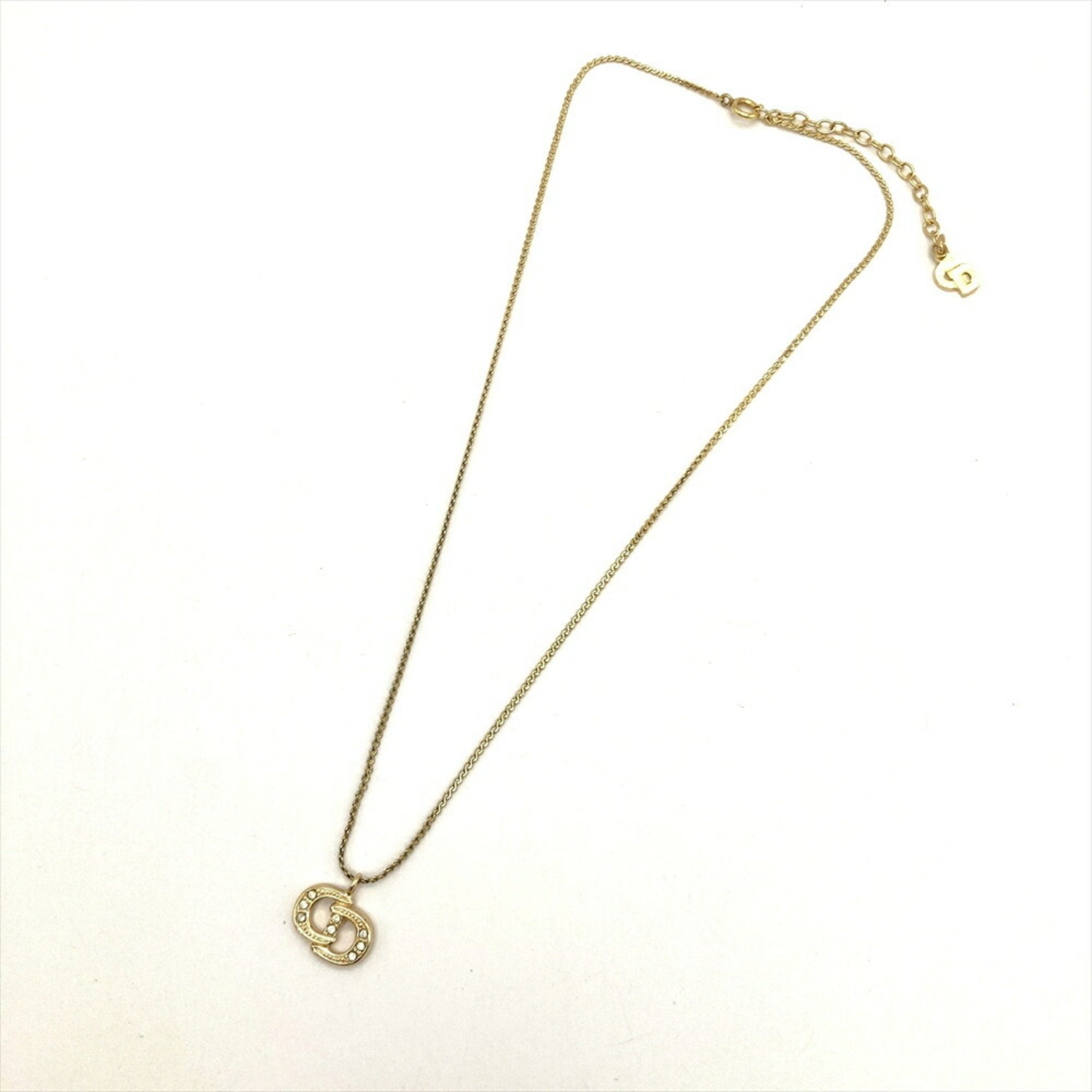 Pendant Necklace Metal Gold