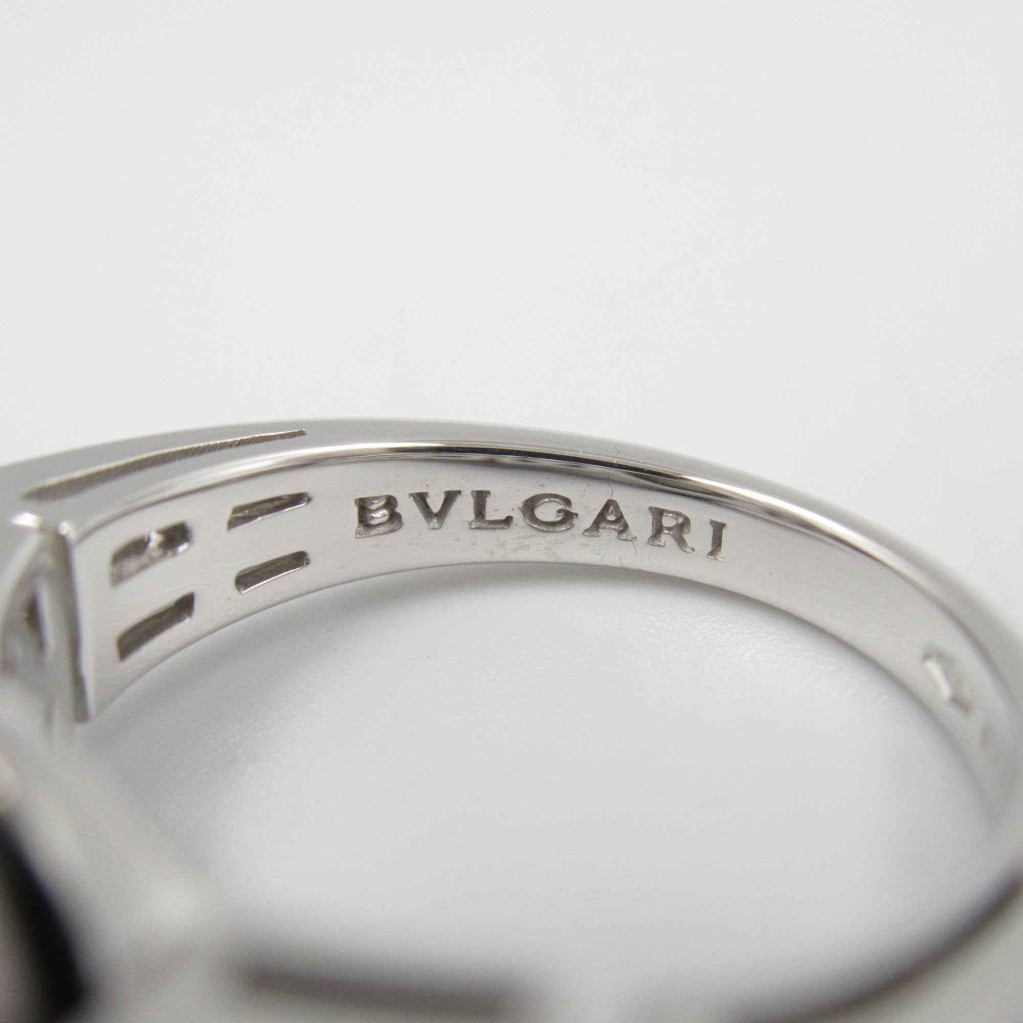 Lucia Ring 18K White Gold with Black Pearl and Diamond