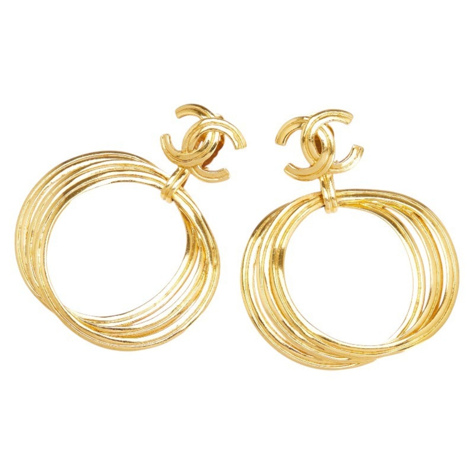 CC Logo Clip-On Earrings Metal Gold-Tone Metal