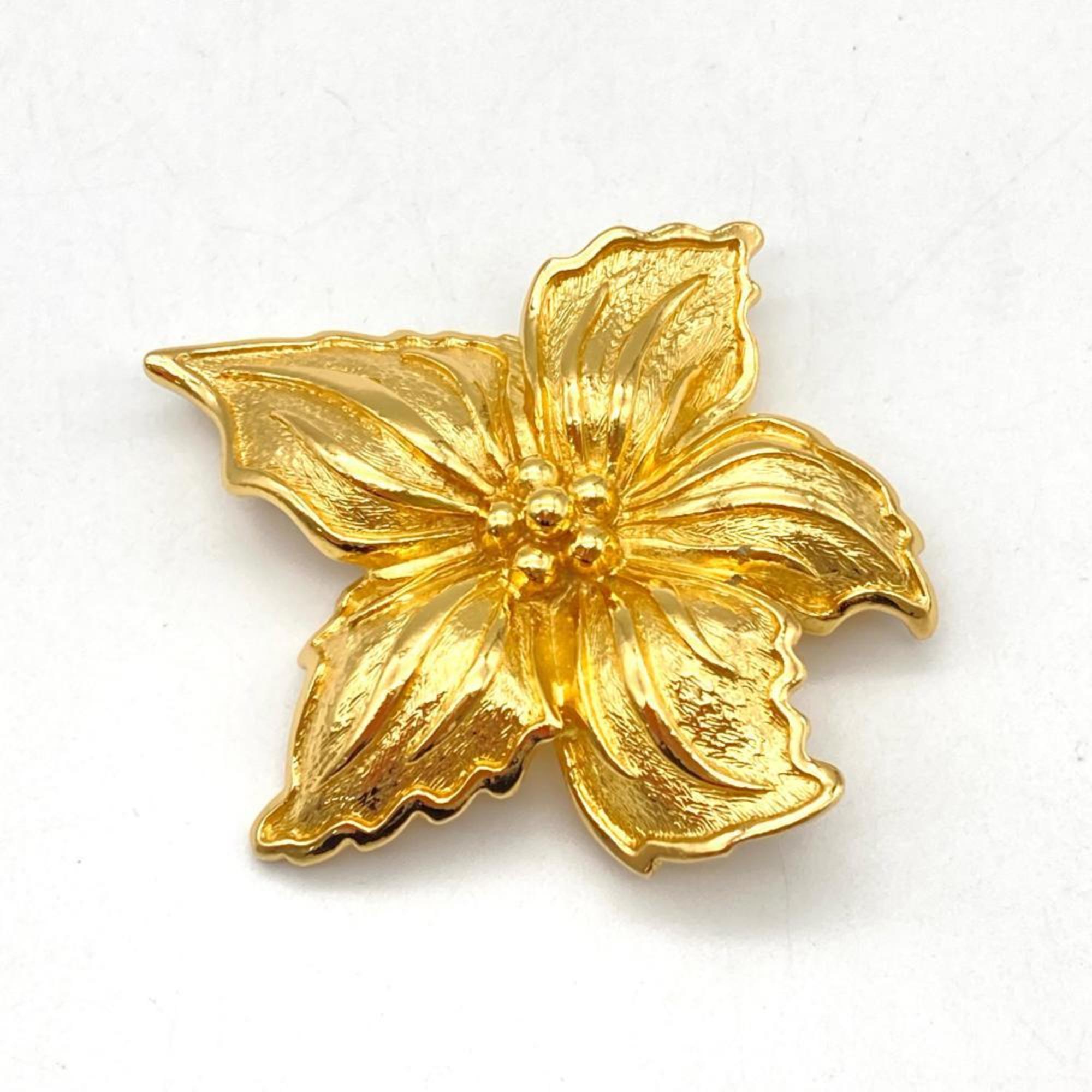 Flower Motif Brooch Gold