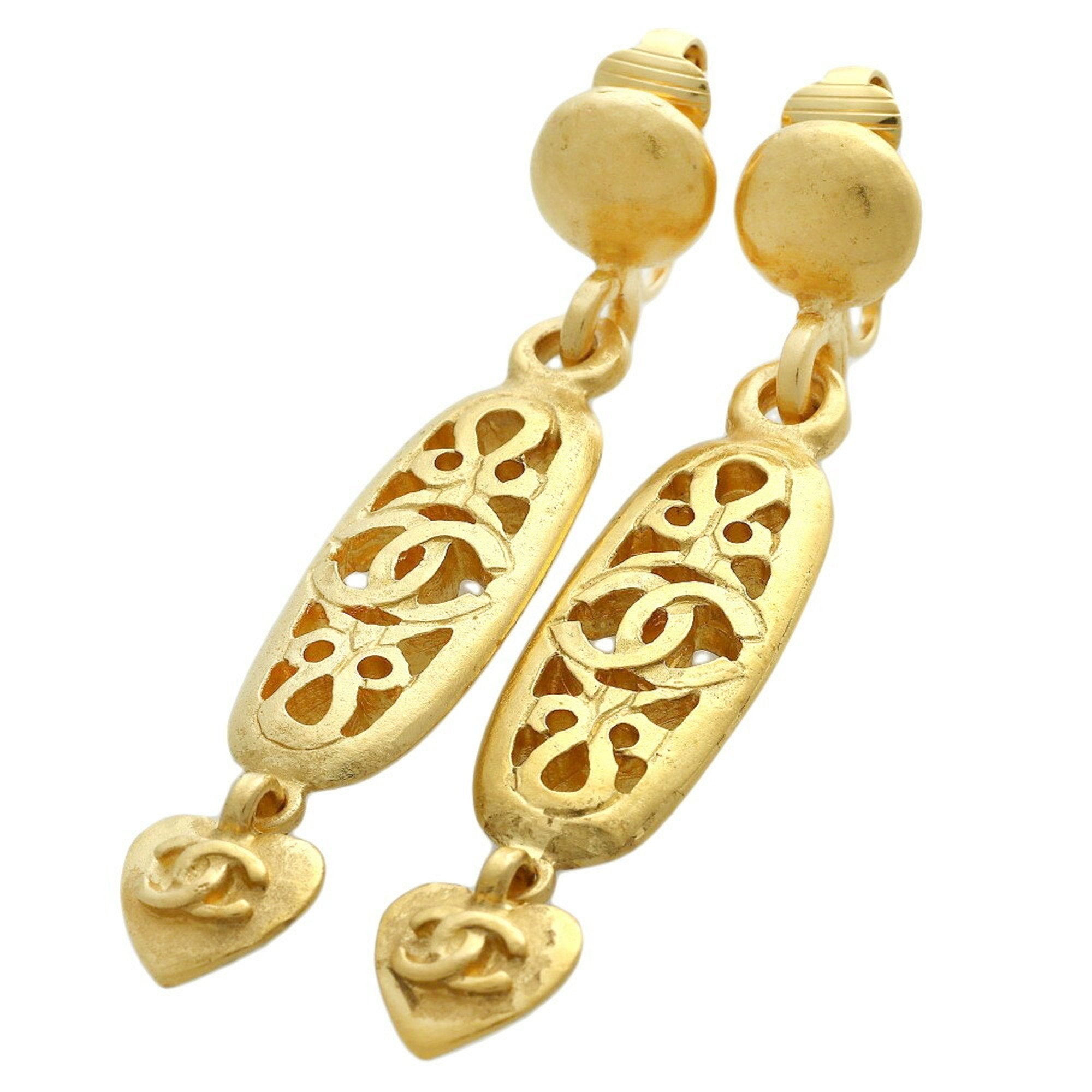 CC Logo Heart Clip-On Earrings Metal Gold-Tone Metal