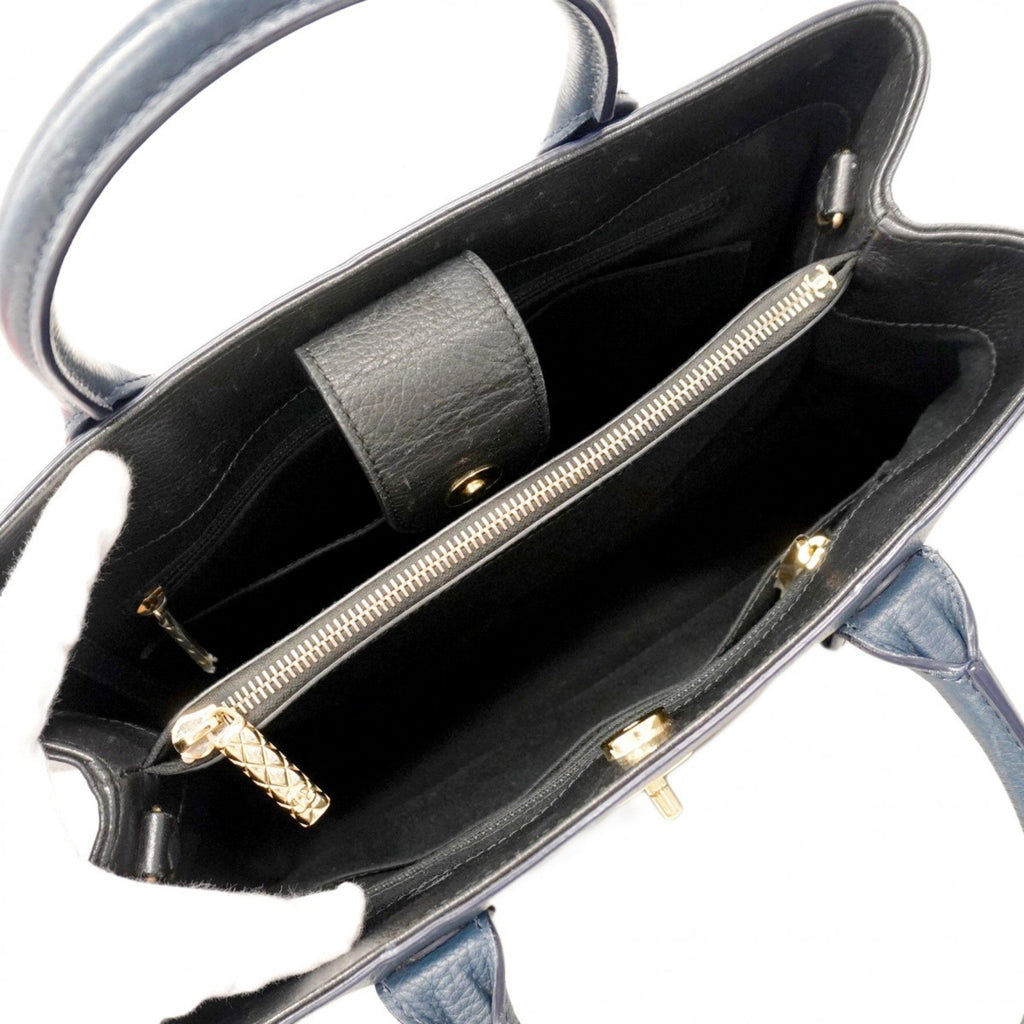 Neo Executive Tote Grained Calfskin Small