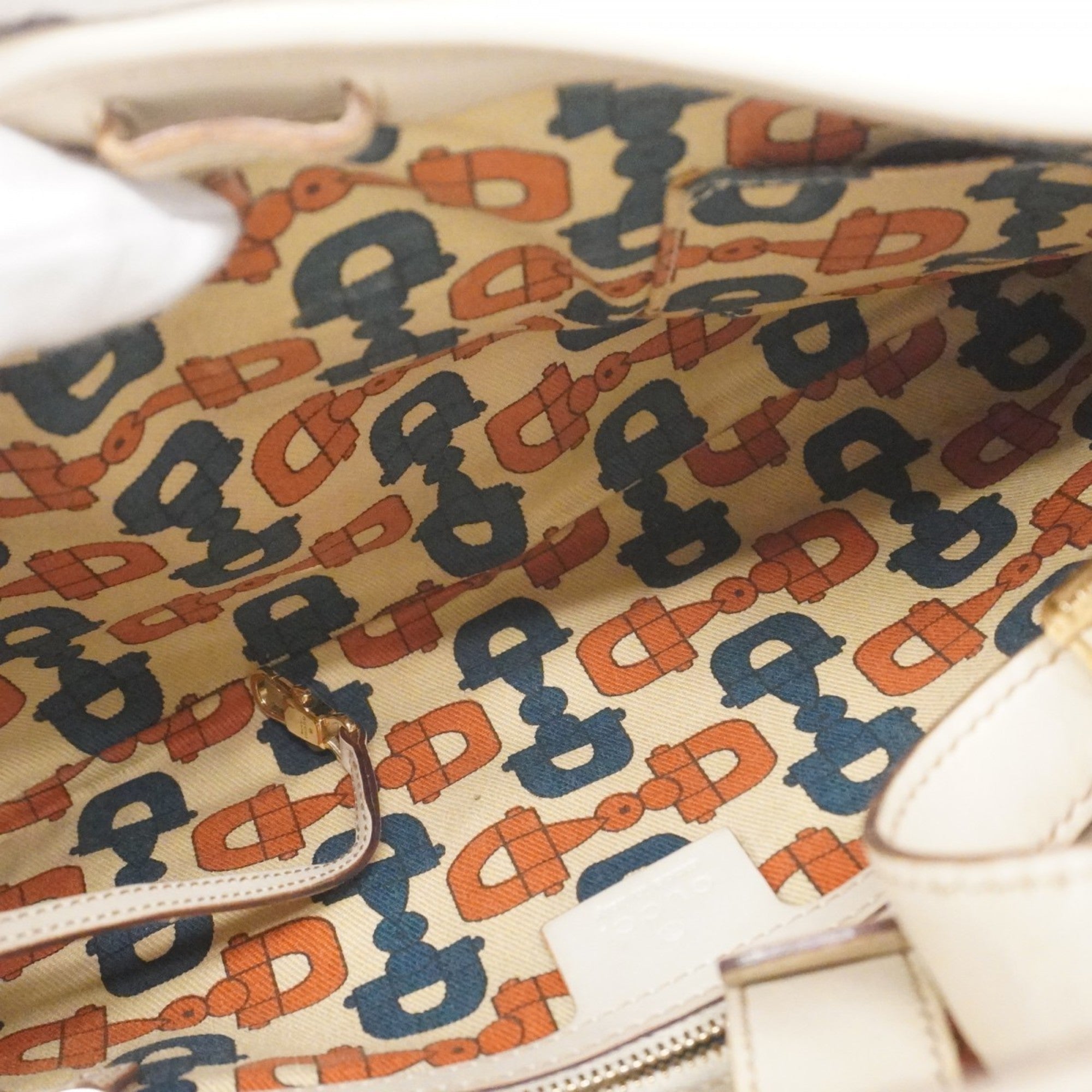 Punch Hobo Guccissima Leather Medium