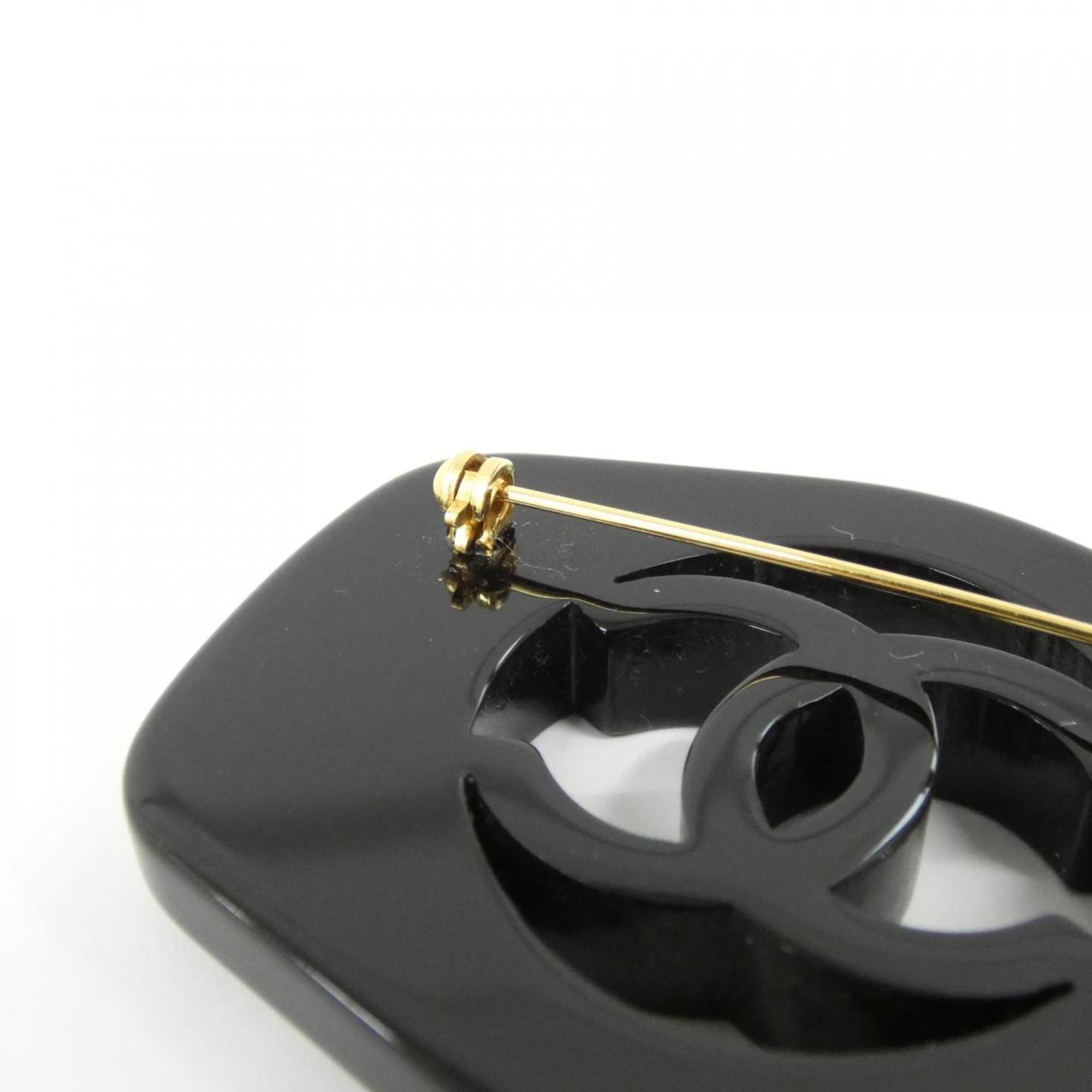 Brooch