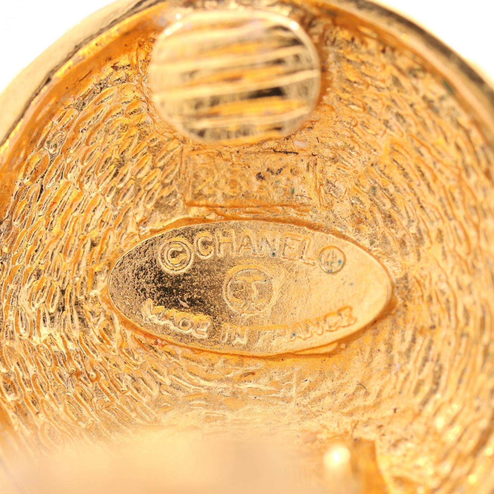 CC Logo Clip-On Earrings Metal Gold-Tone Metal