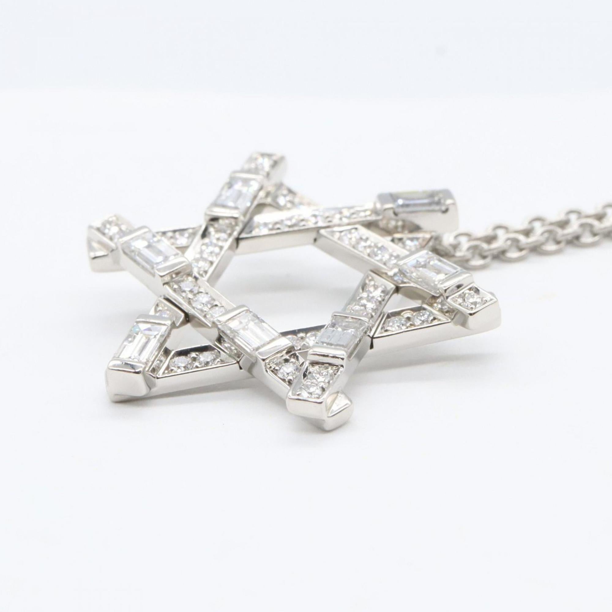 Pendant Necklace Platinum and Diamond