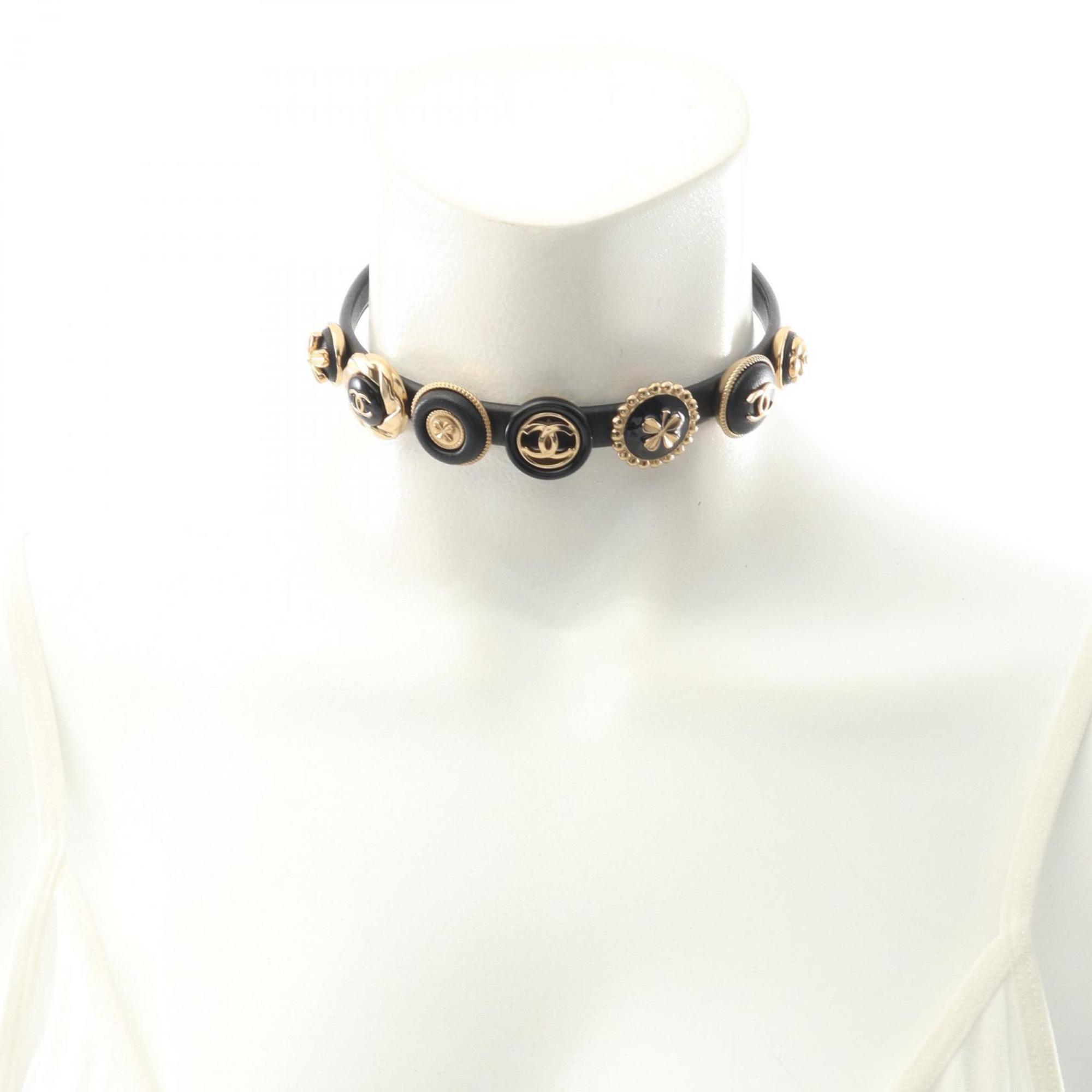 Choker Necklace Gold and Leather