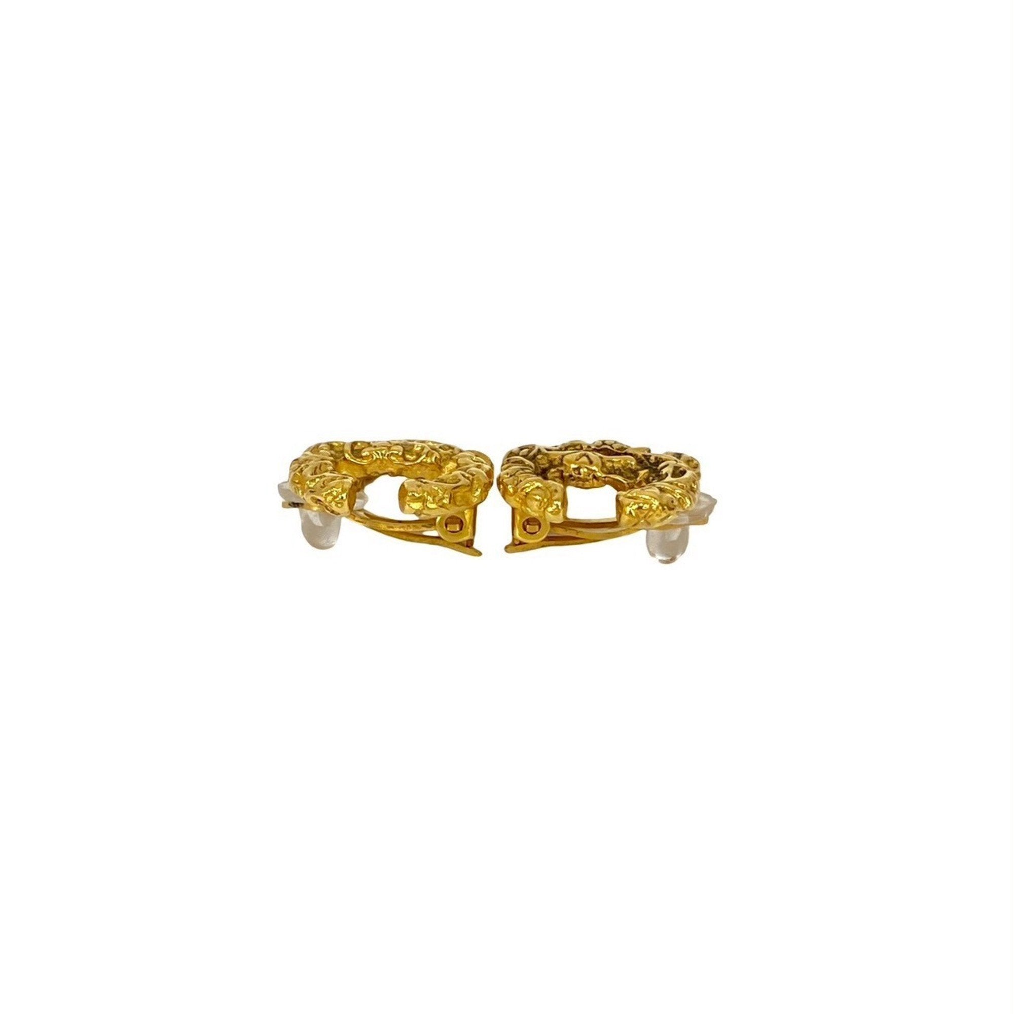 CC Logo Clip-On Earrings Metal Gold-Tone Metal