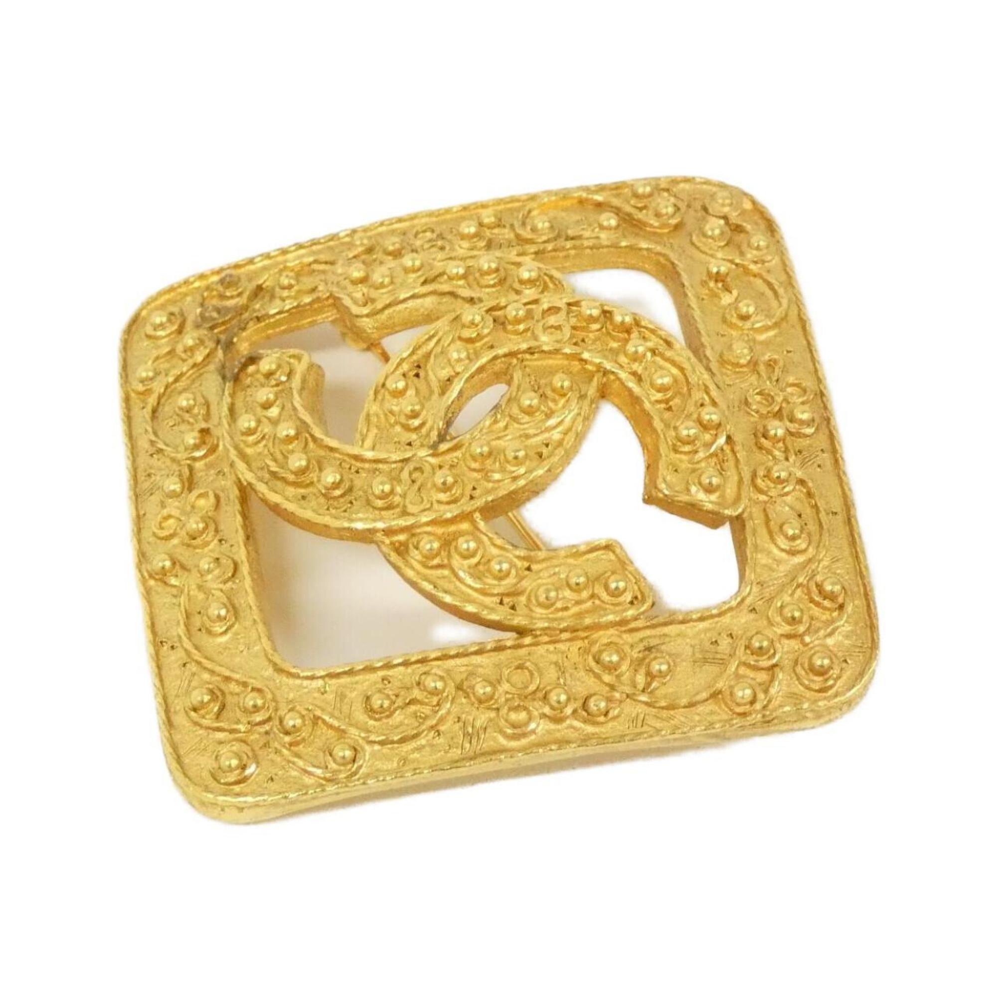 Vintage Brooch Gold