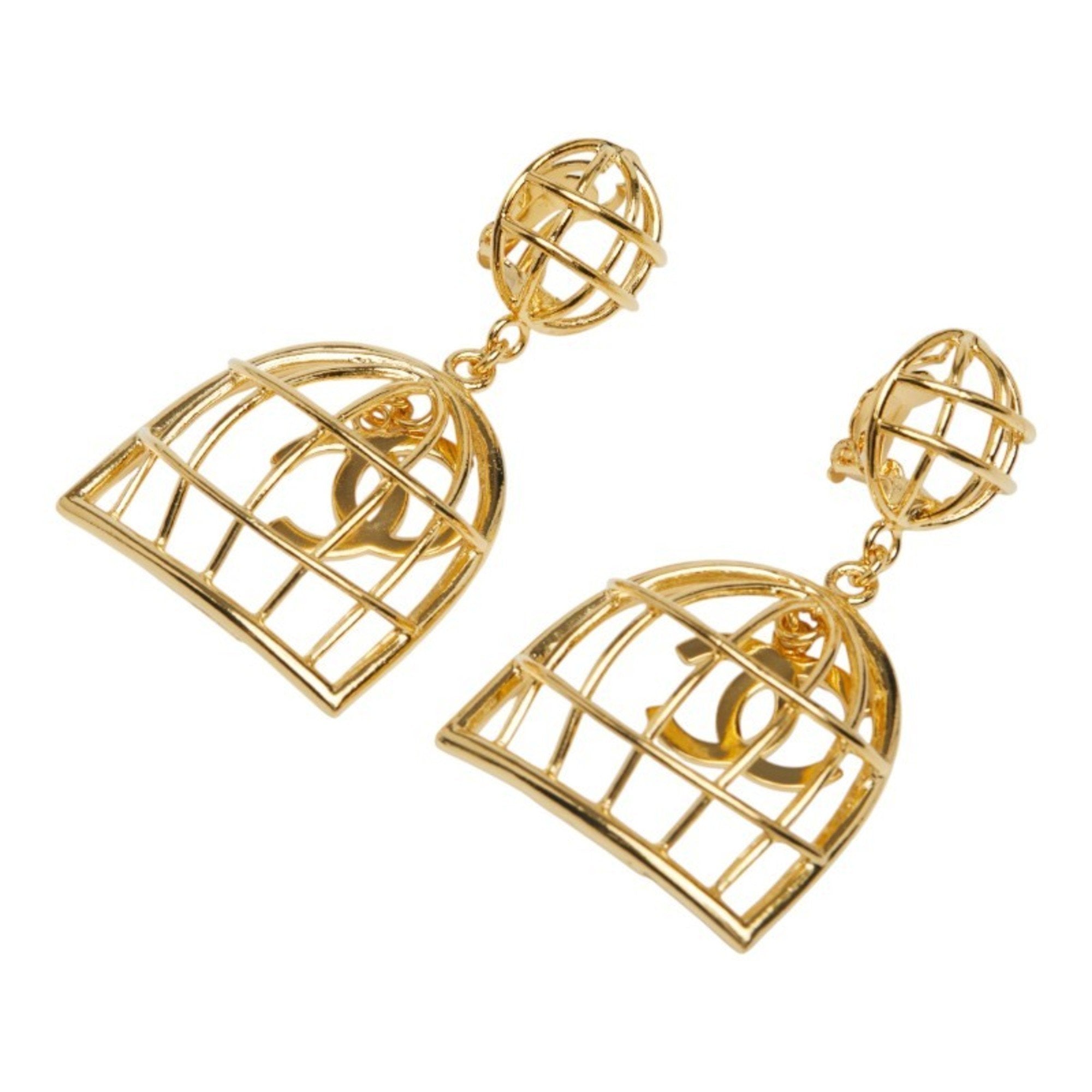 CC Logo Clip-On Earrings Metal Gold-Tone Metal