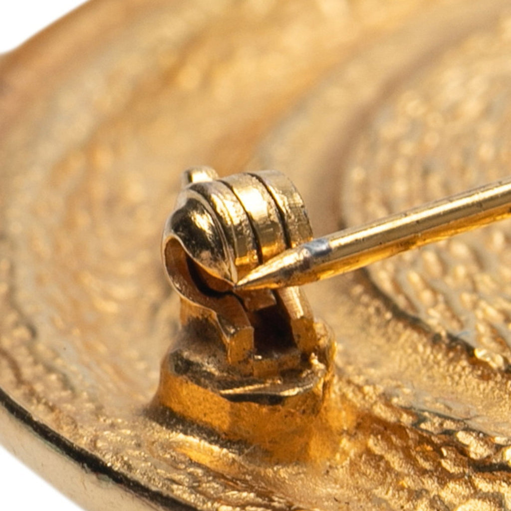 Cambon Brooch Metal Round