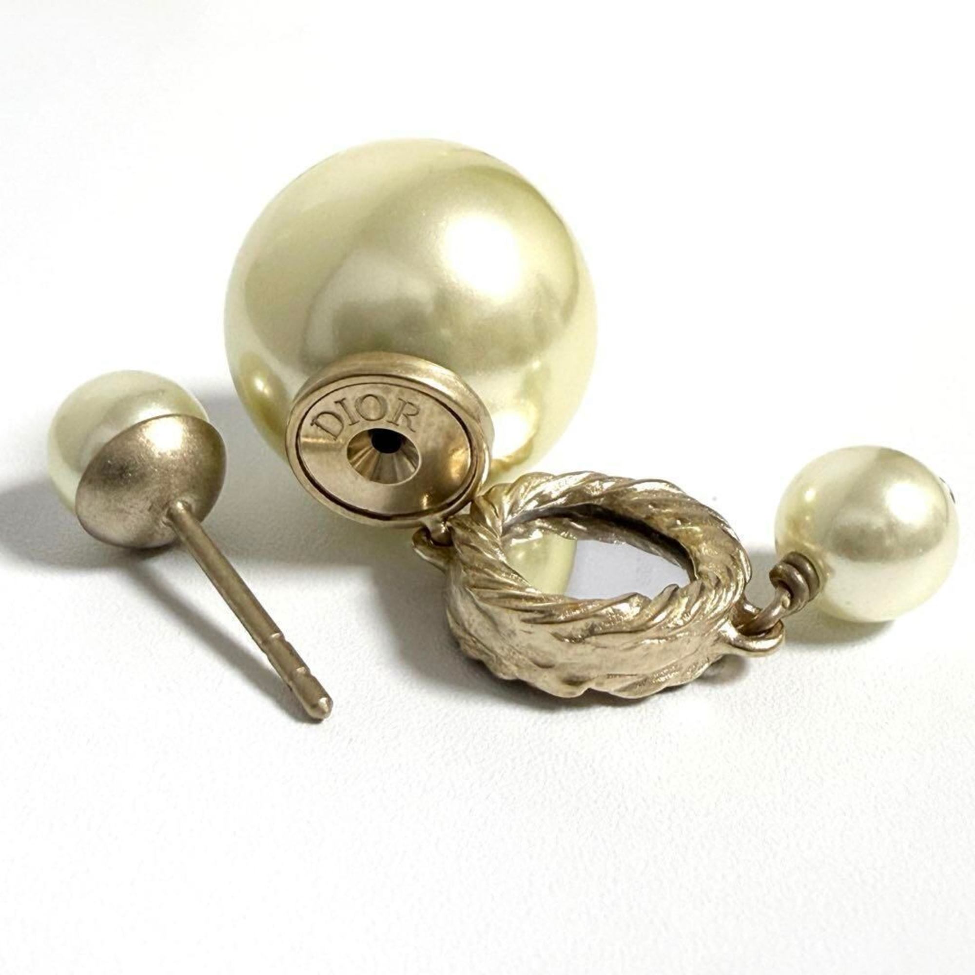 Tribal Earrings Artificial Pearl and Metal